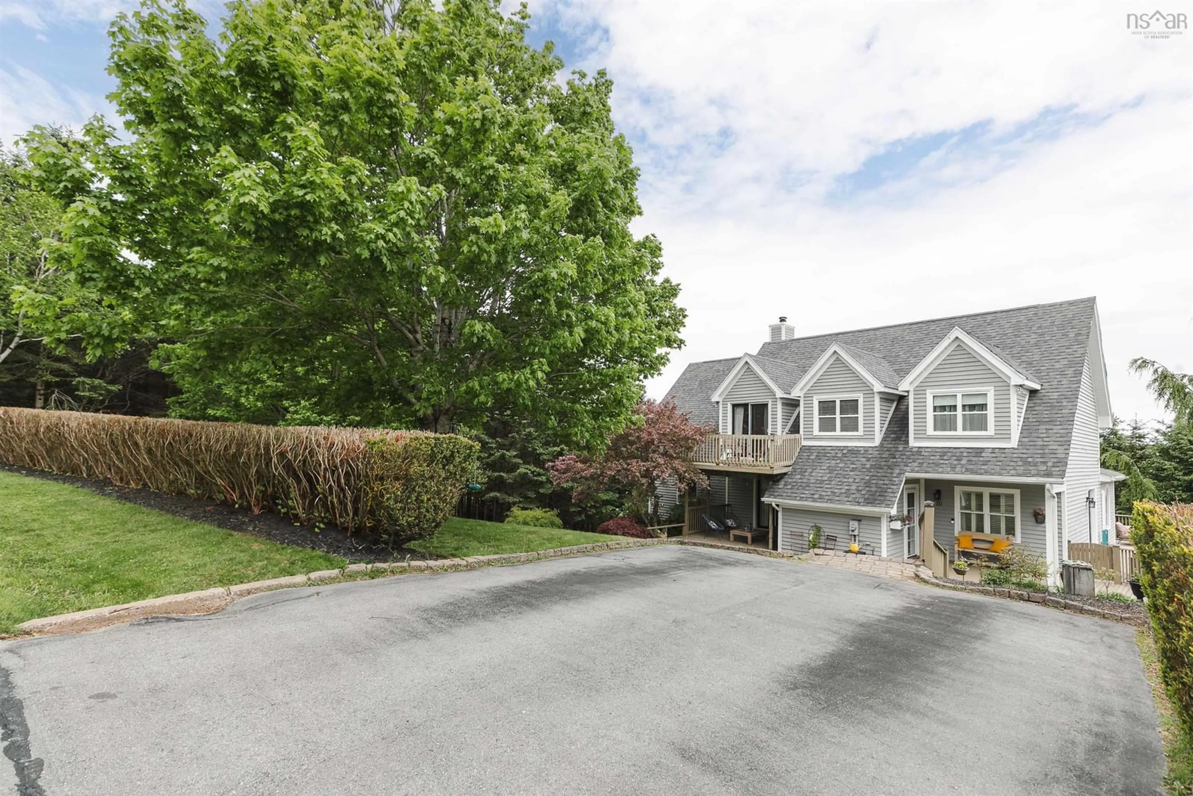 A pic from outside/outdoor area/front of a property/back of a property/a pic from drone, unknown for 10 Westwind Dr, Chester Nova Scotia B0J 1J0