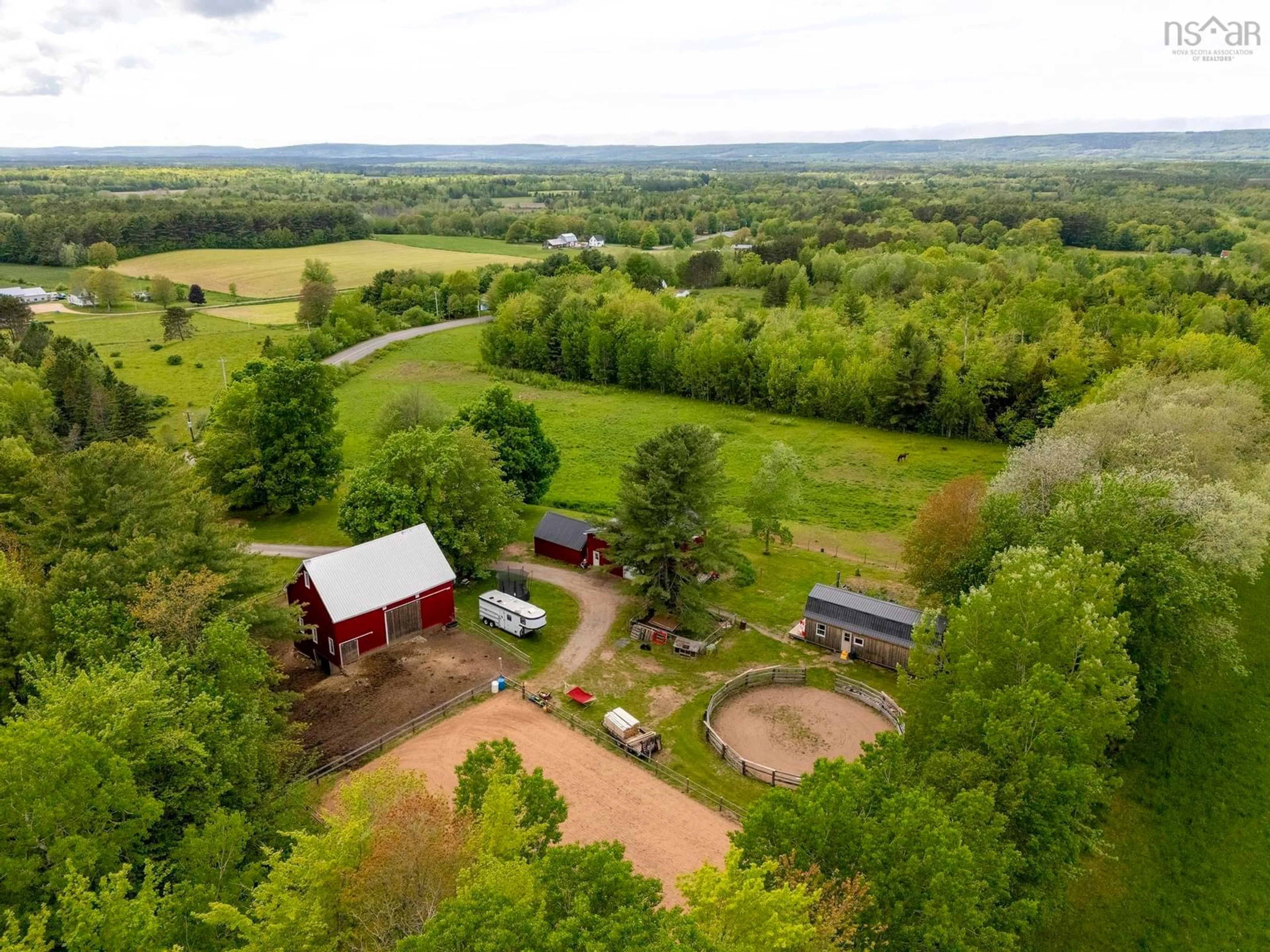 A pic from outside/outdoor area/front of a property/back of a property/a pic from drone, unknown for 544 Victoria Rd, Aylesford Nova Scotia B0P 1C0