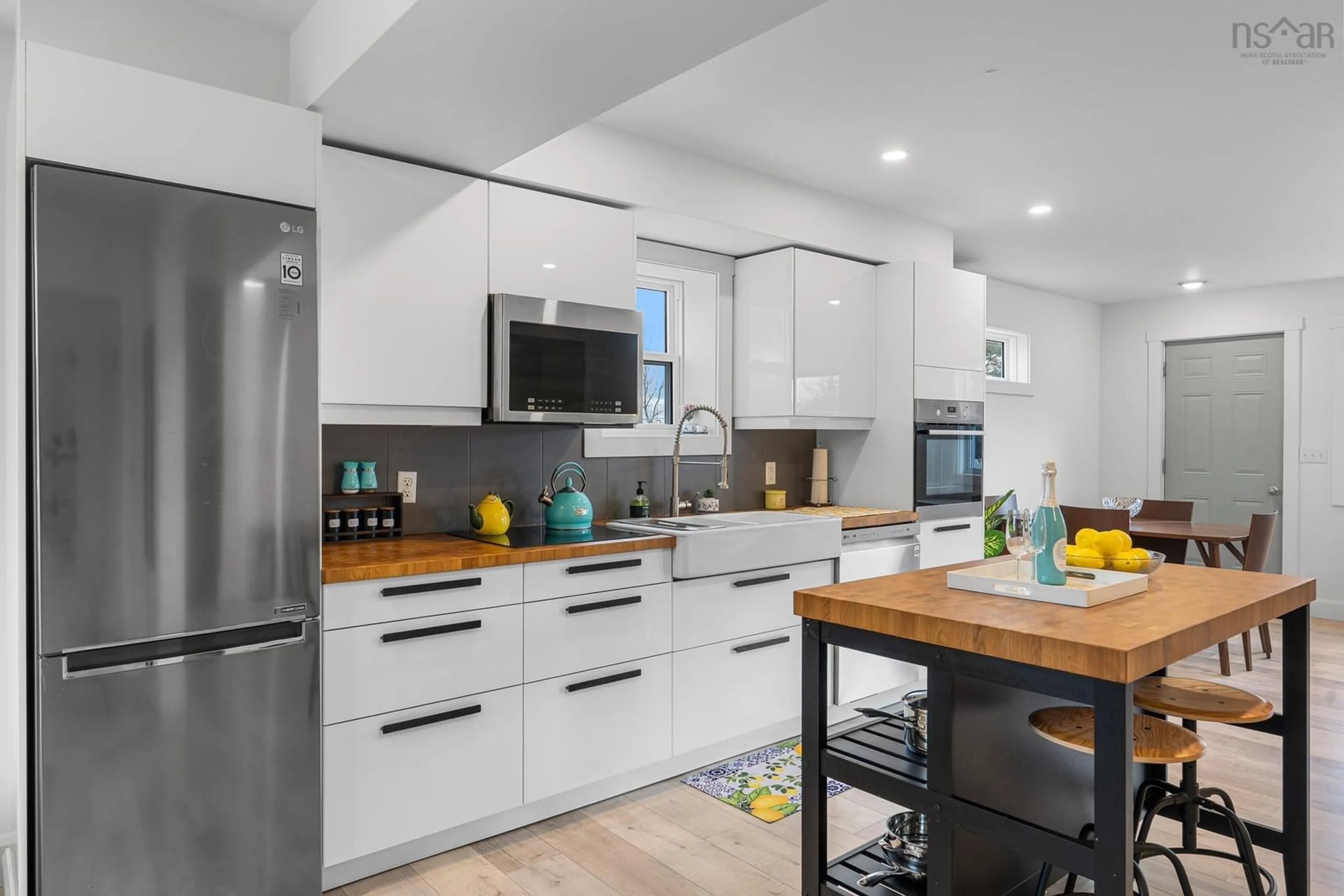 Contemporary kitchen, unknown for 140 Cherry Brook Rd, Dartmouth Nova Scotia B2Z 1A6