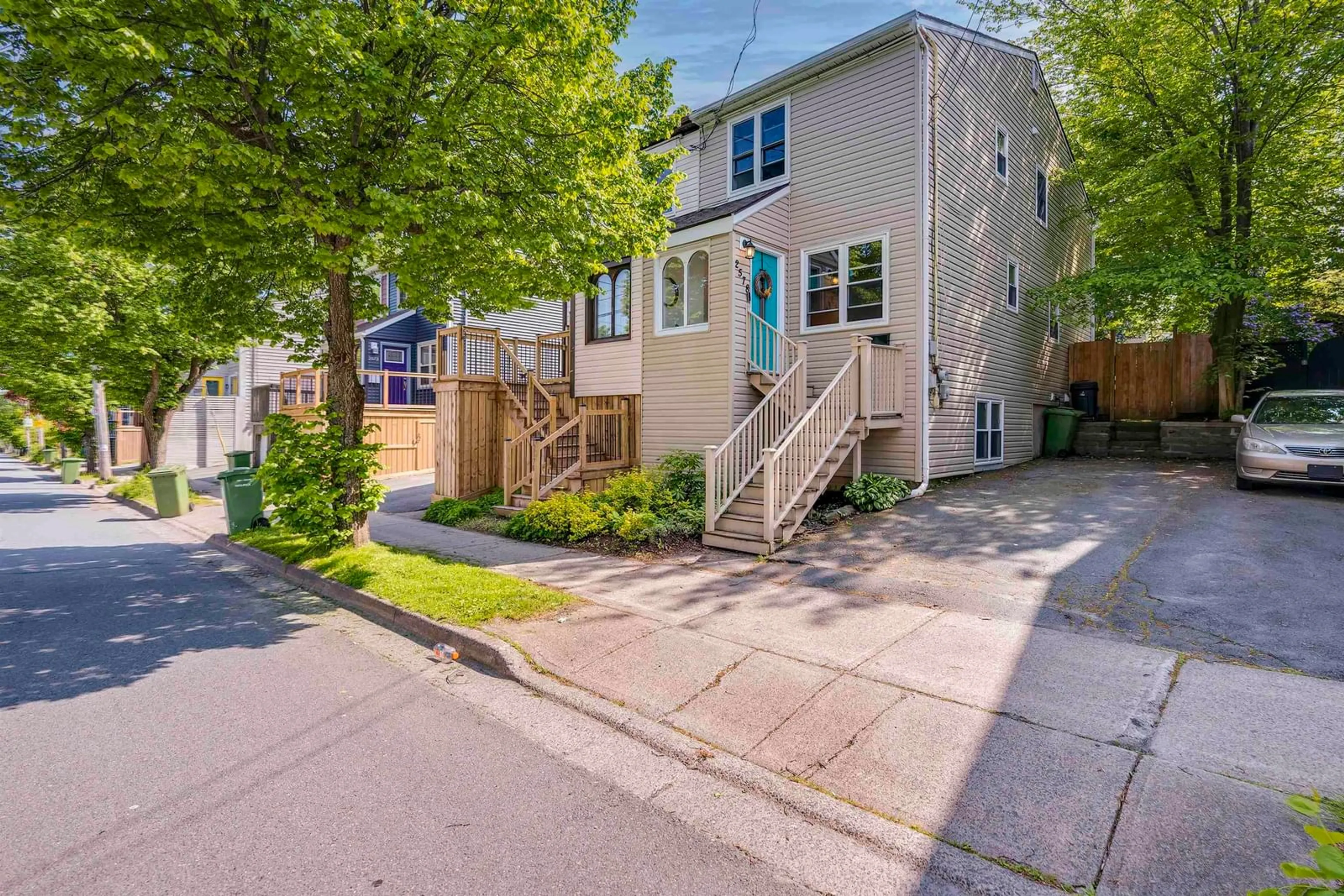 Unknown for 2578 Brunswick St, Halifax Nova Scotia B3K 2Z6
