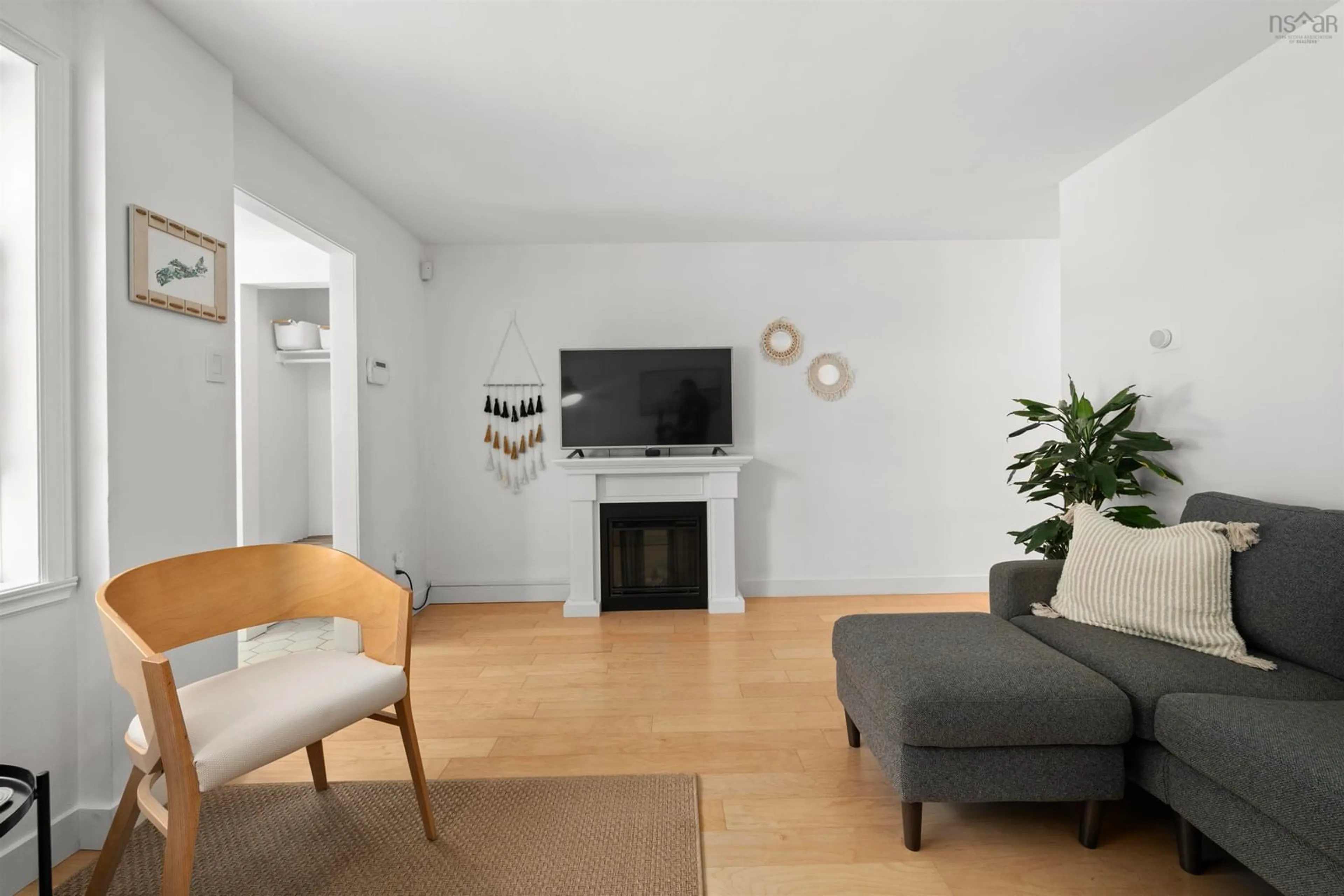 Living room with furniture, unknown for 2578 Brunswick St, Halifax Nova Scotia B3K 2Z6