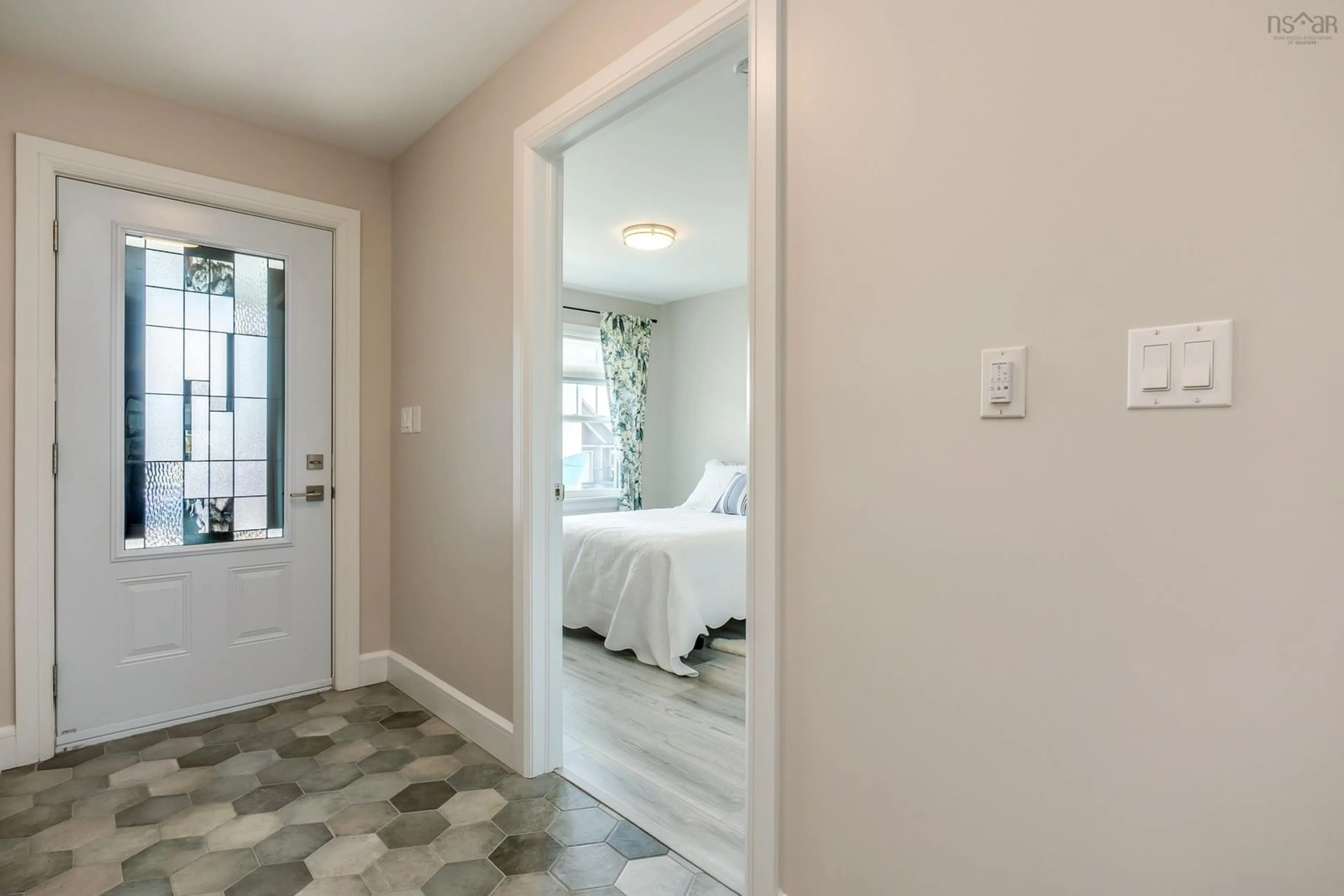 Indoor entryway for 50 Elizabeth Ave, Garlands Crossing Nova Scotia B0N 2T0