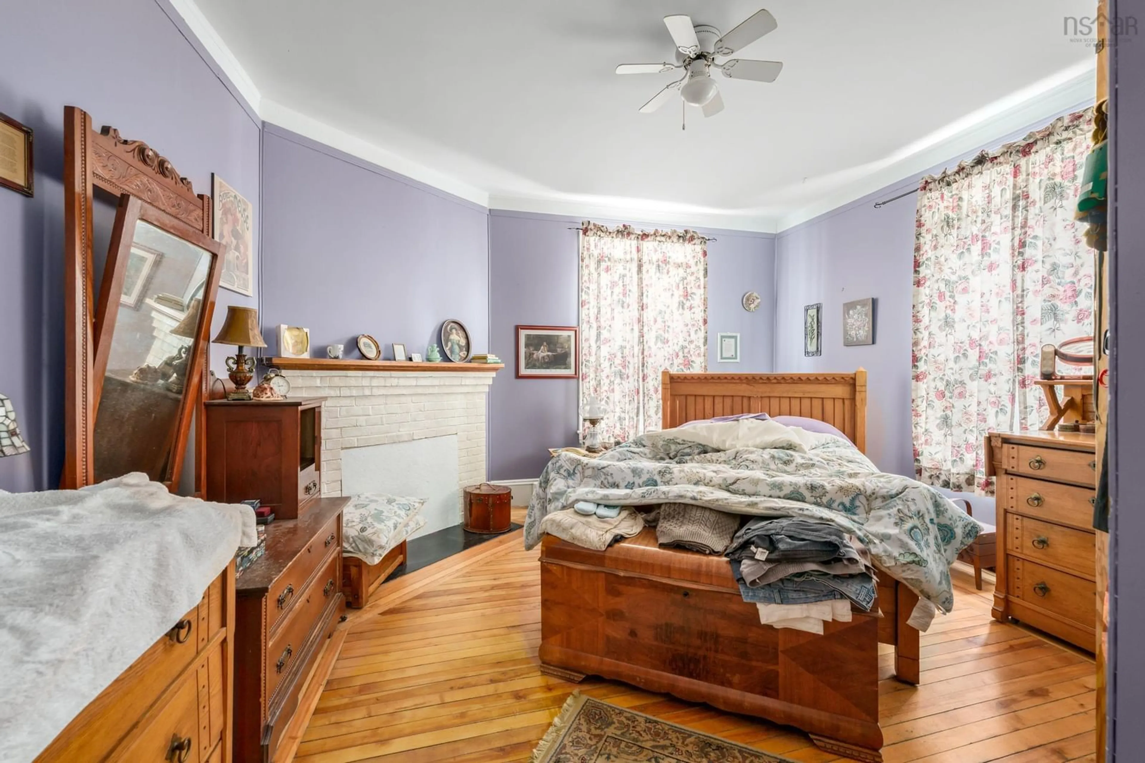 Unknown for 182/184 Queen St, Digby Nova Scotia B0V 1A0