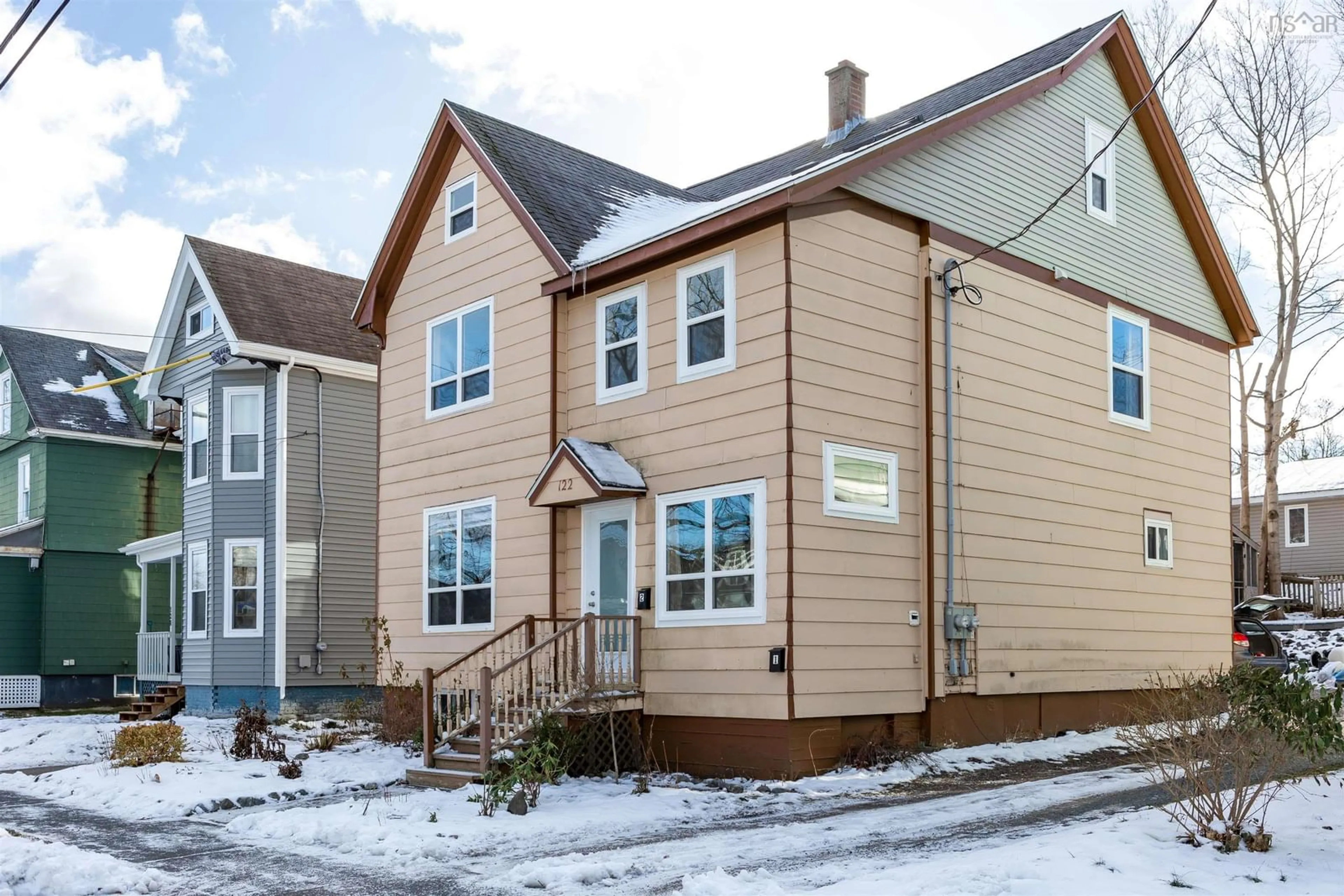 Home with vinyl exterior material, street for 122 George St, Sydney Nova Scotia B1P 1H8
