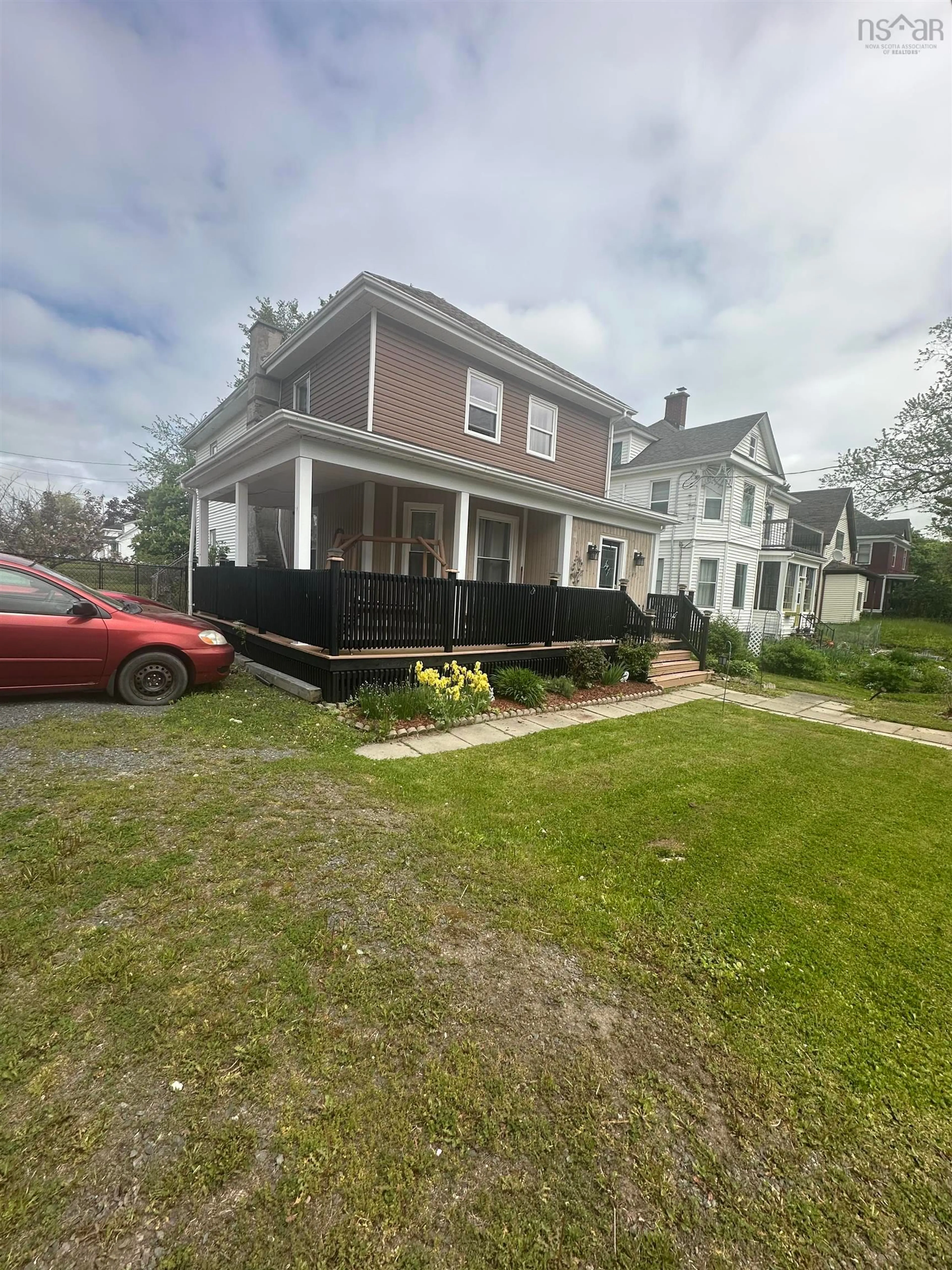 A pic from outside/outdoor area/front of a property/back of a property/a pic from drone, street for 145 Willow Avenue, New Glasgow Nova Scotia B2H 1Z8