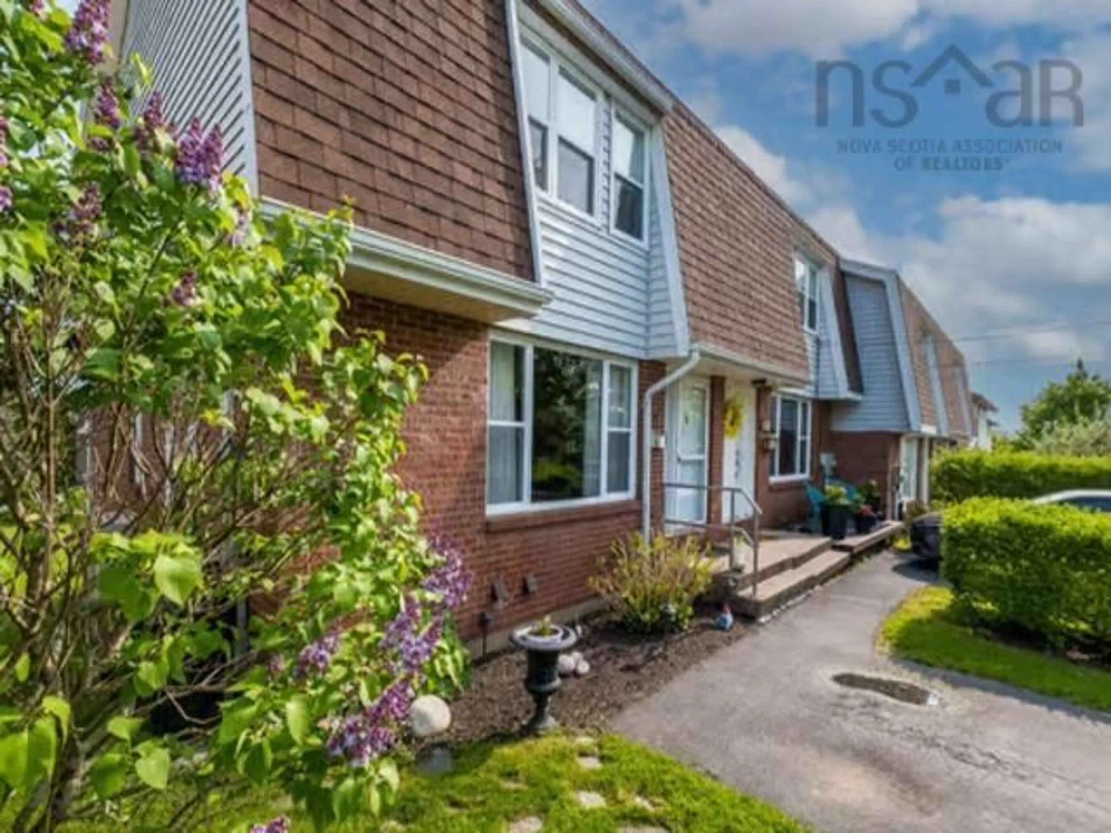 Unknown for 131 Hampton Green, Dartmouth Nova Scotia B2V 2A8
