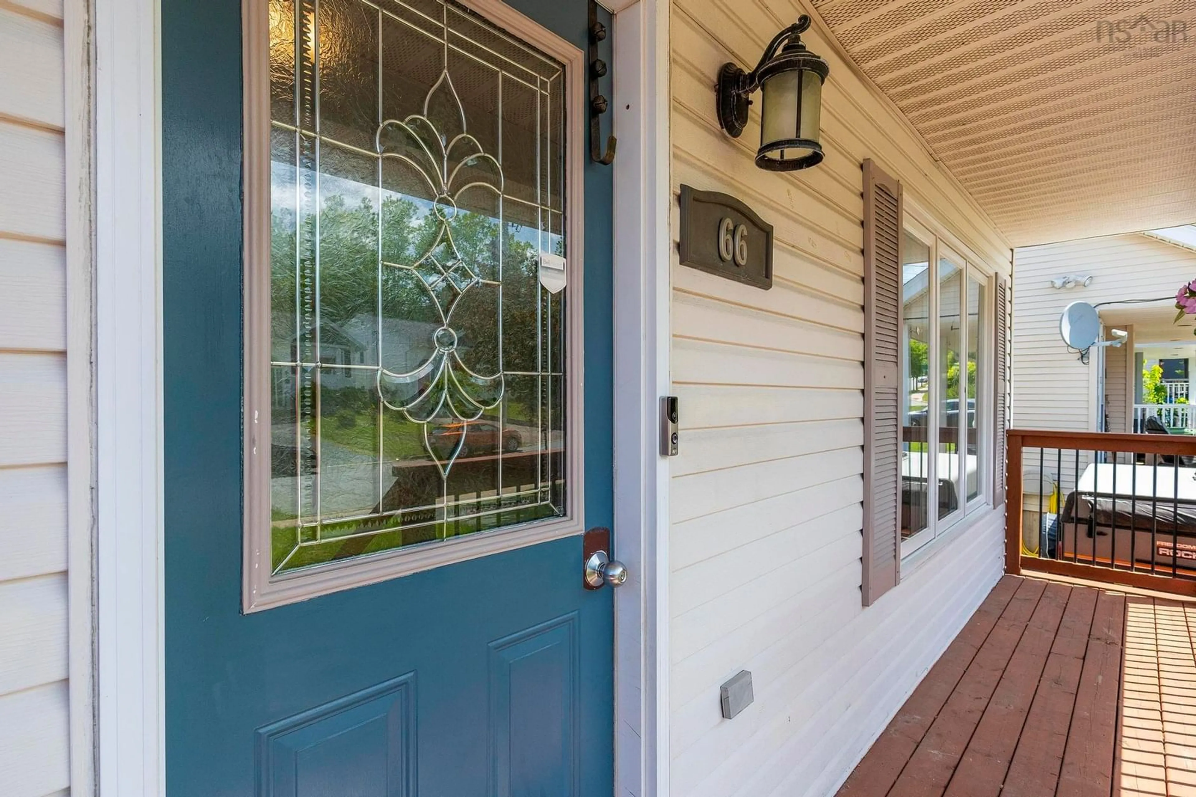 Indoor entryway for 66 Armcrest Dr, Lower Sackville Nova Scotia B4C 4A6