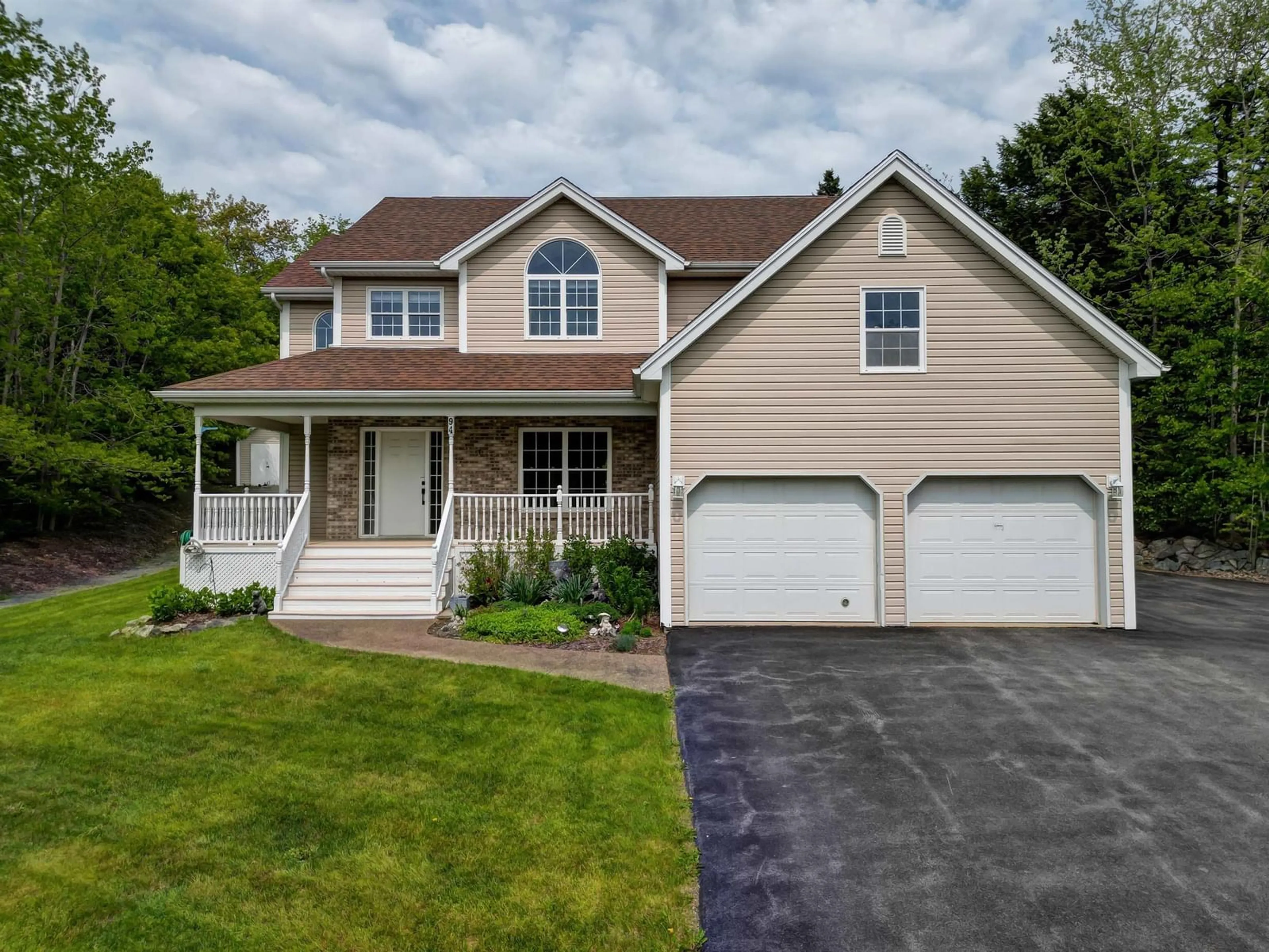 Home with vinyl exterior material, street for 94 Ingram Dr, Fall River Nova Scotia B2T 1A4