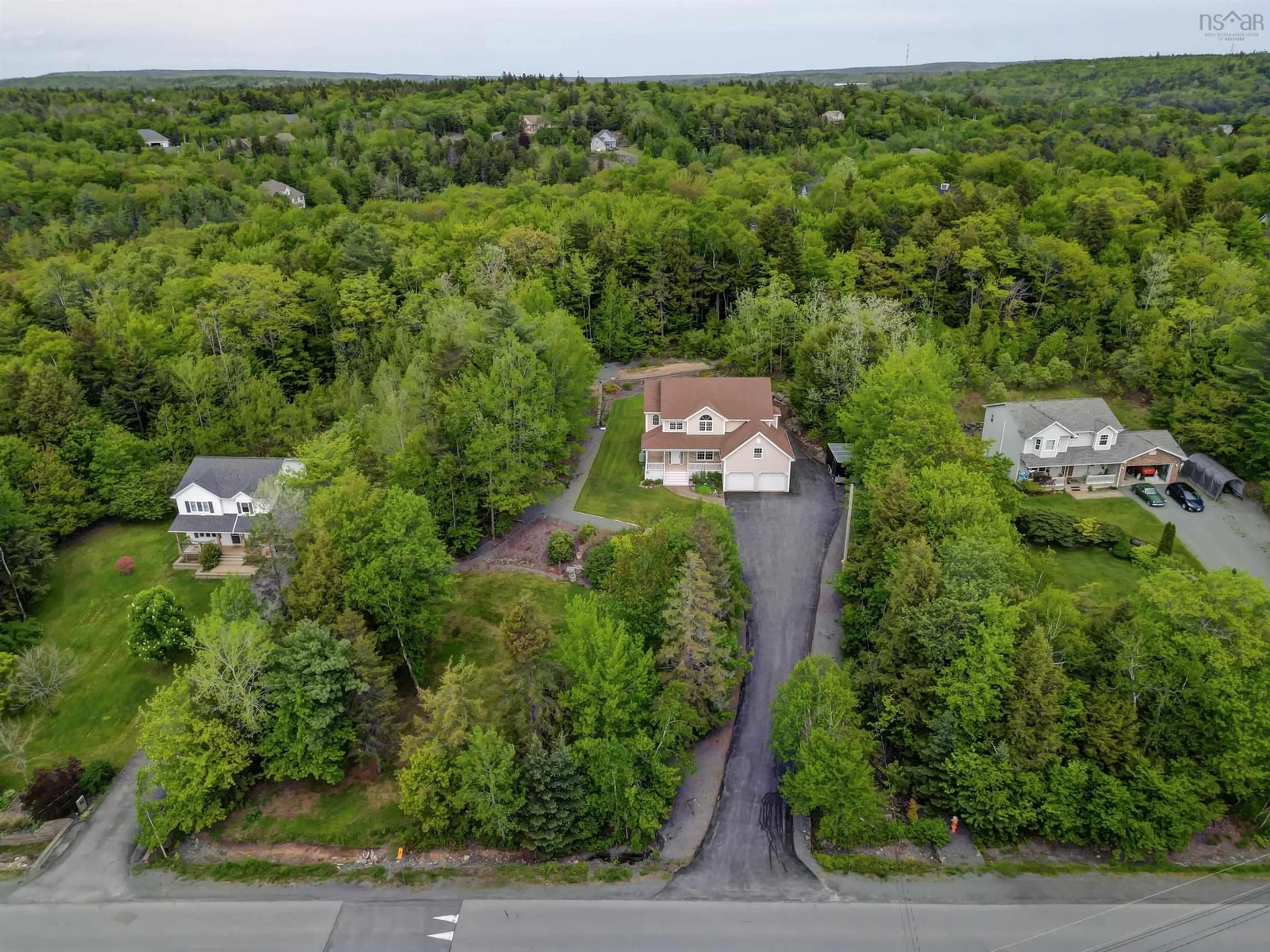 A pic from outside/outdoor area/front of a property/back of a property/a pic from drone, unknown for 94 Ingram Dr, Fall River Nova Scotia B2T 1A4