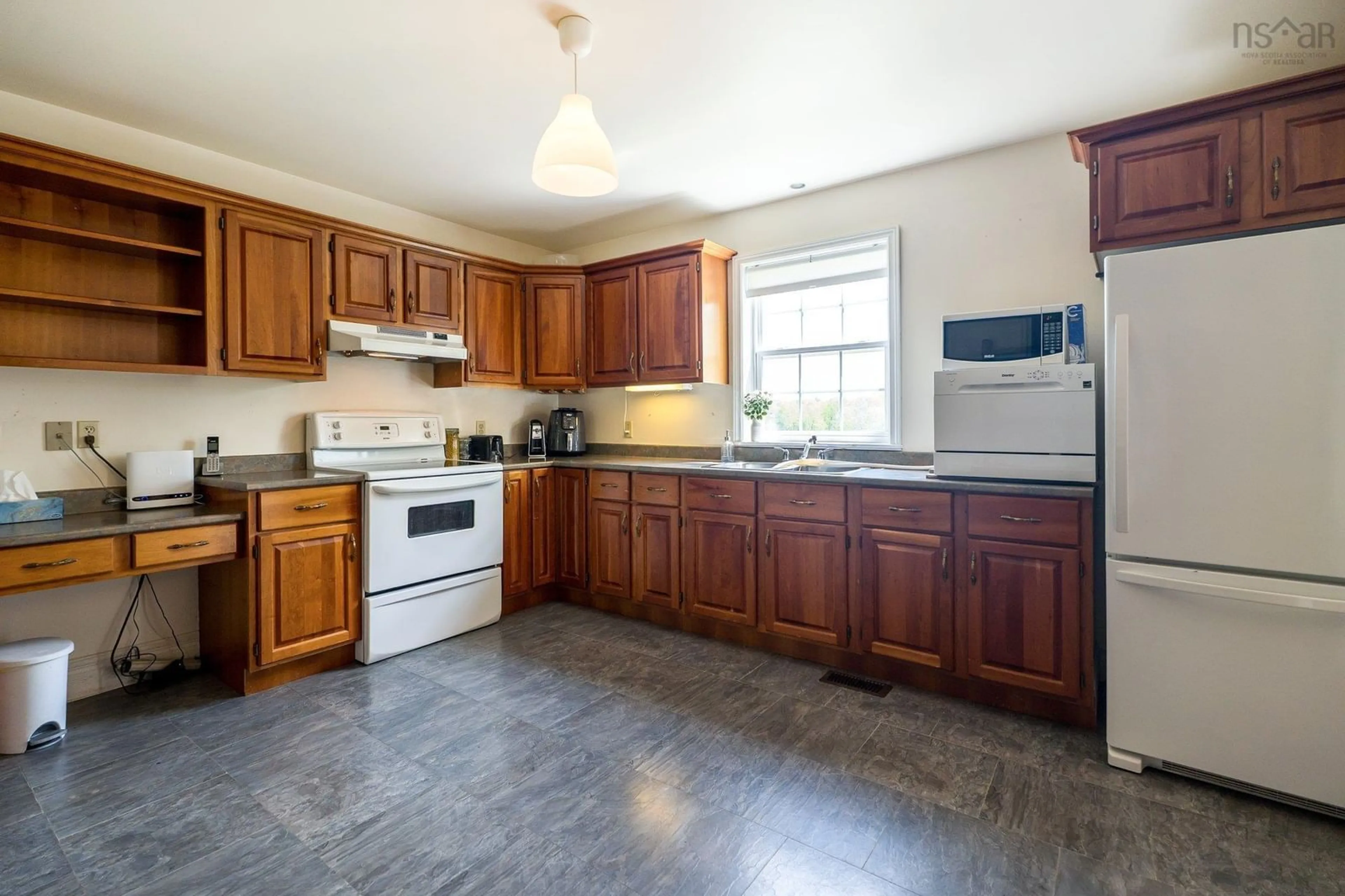 Standard kitchen, unknown for 109 Highway 2, Enfield Nova Scotia B2T 1C8