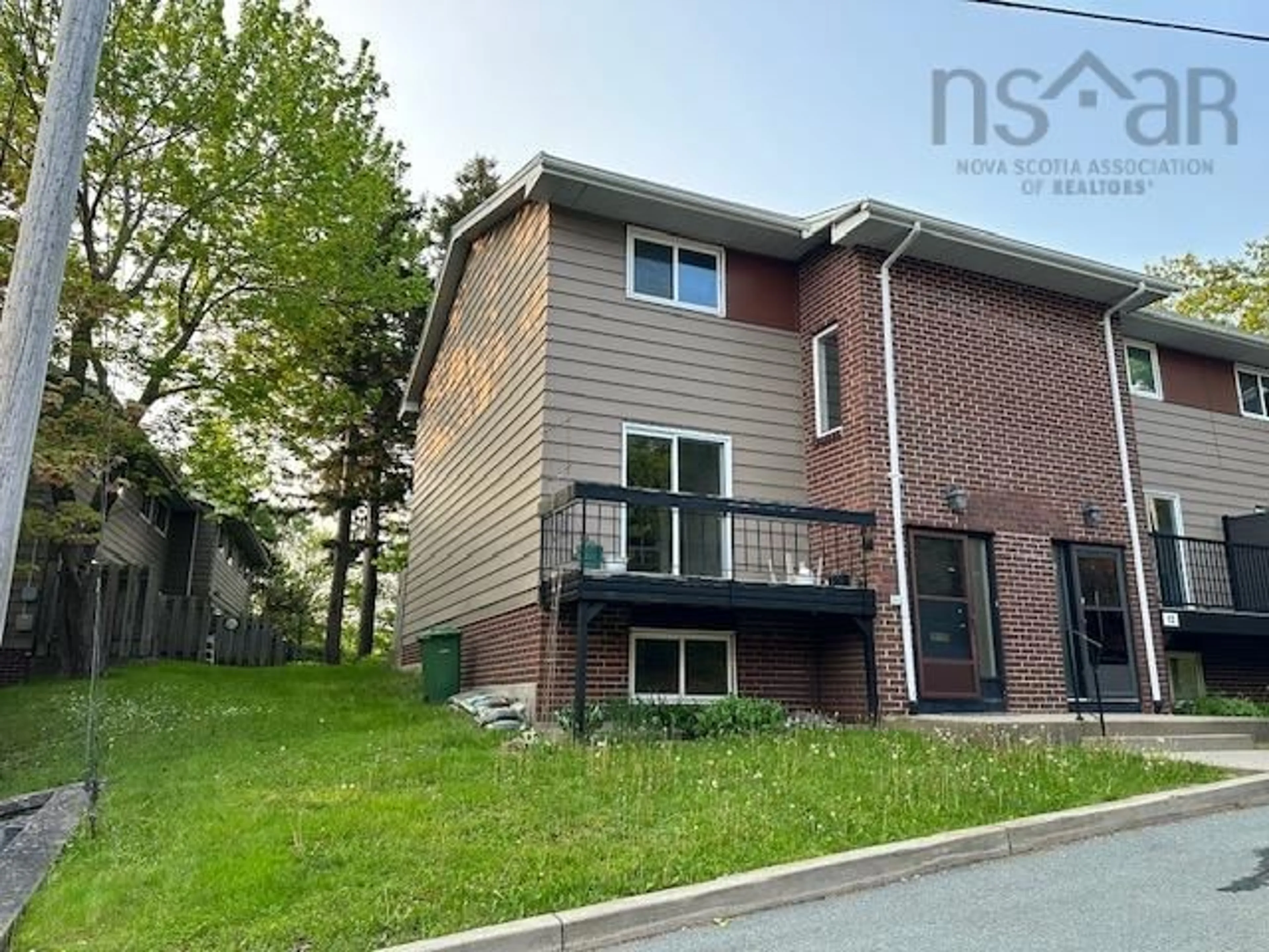 Home with brick exterior material, unknown for 10 Stoneybrook Crt, Clayton Park Nova Scotia B3M 3L1