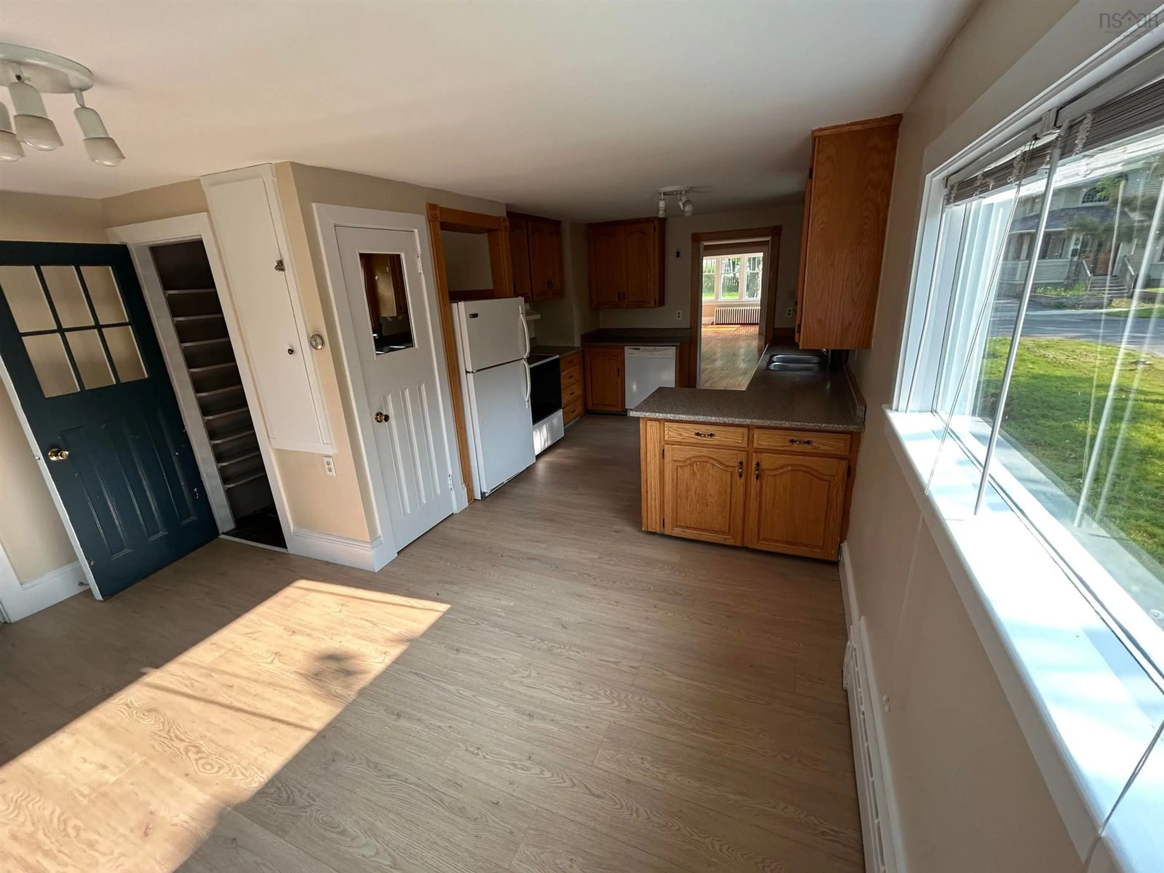 A pic of a room for 25 Cumberland St, Yarmouth Nova Scotia B5A 1C9