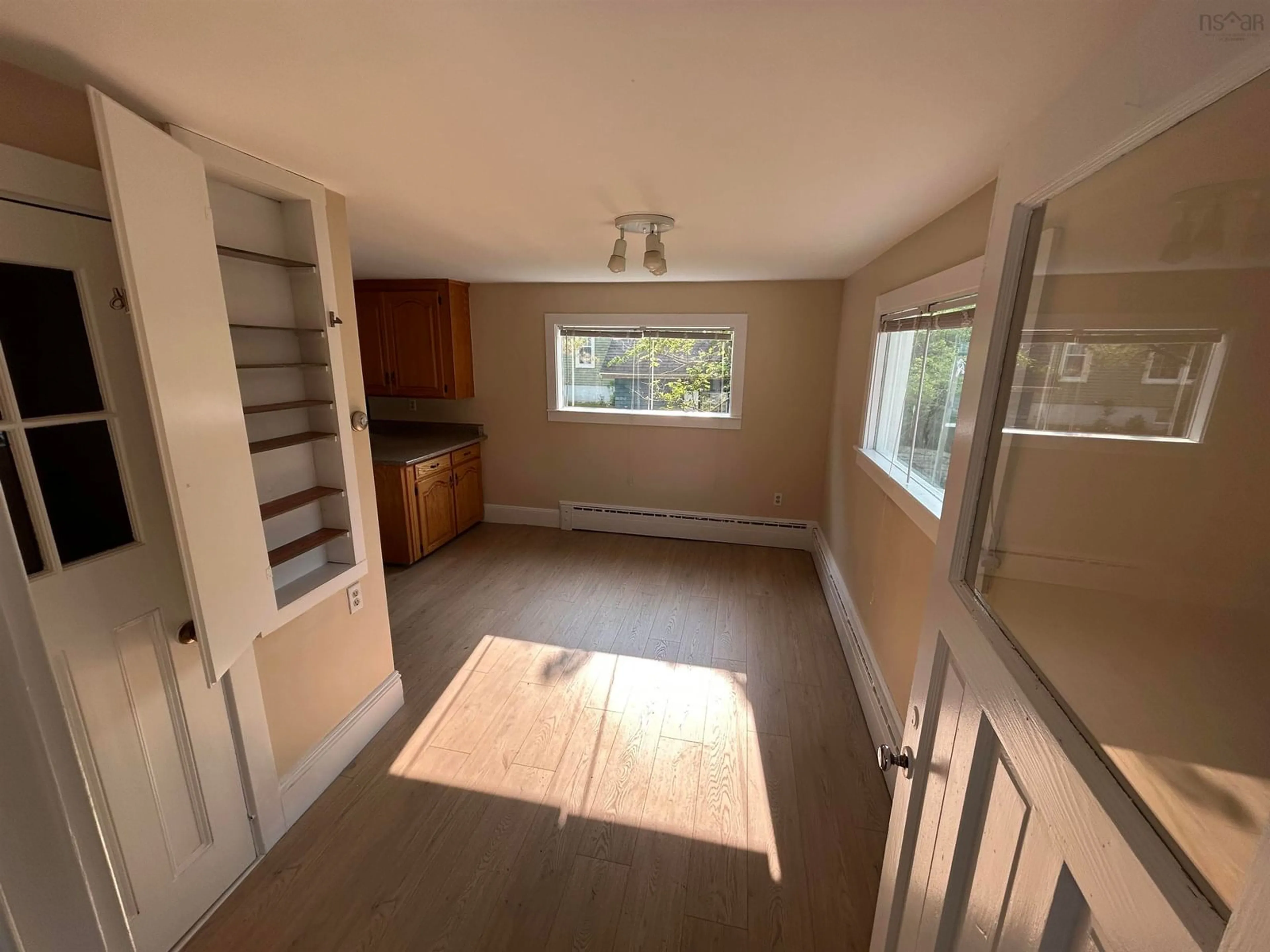 A pic of a room for 25 Cumberland St, Yarmouth Nova Scotia B5A 1C9