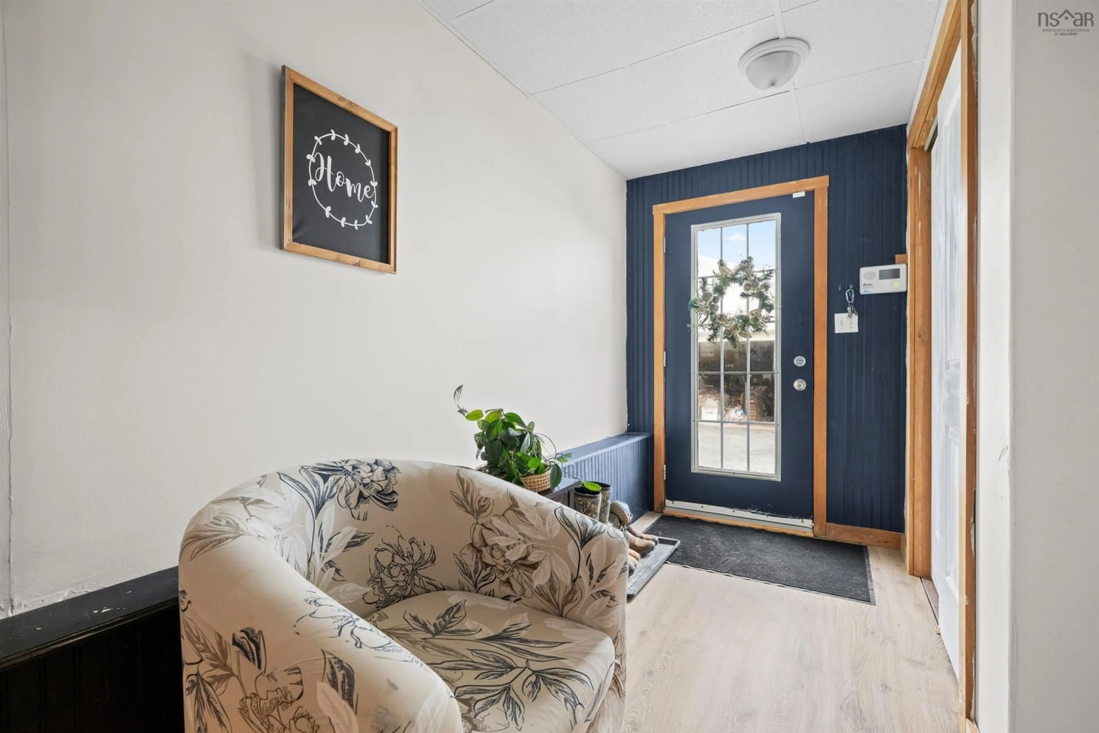 Indoor entryway for 789 West Jeddore, Jeddore Nova Scotia B0J 1P0