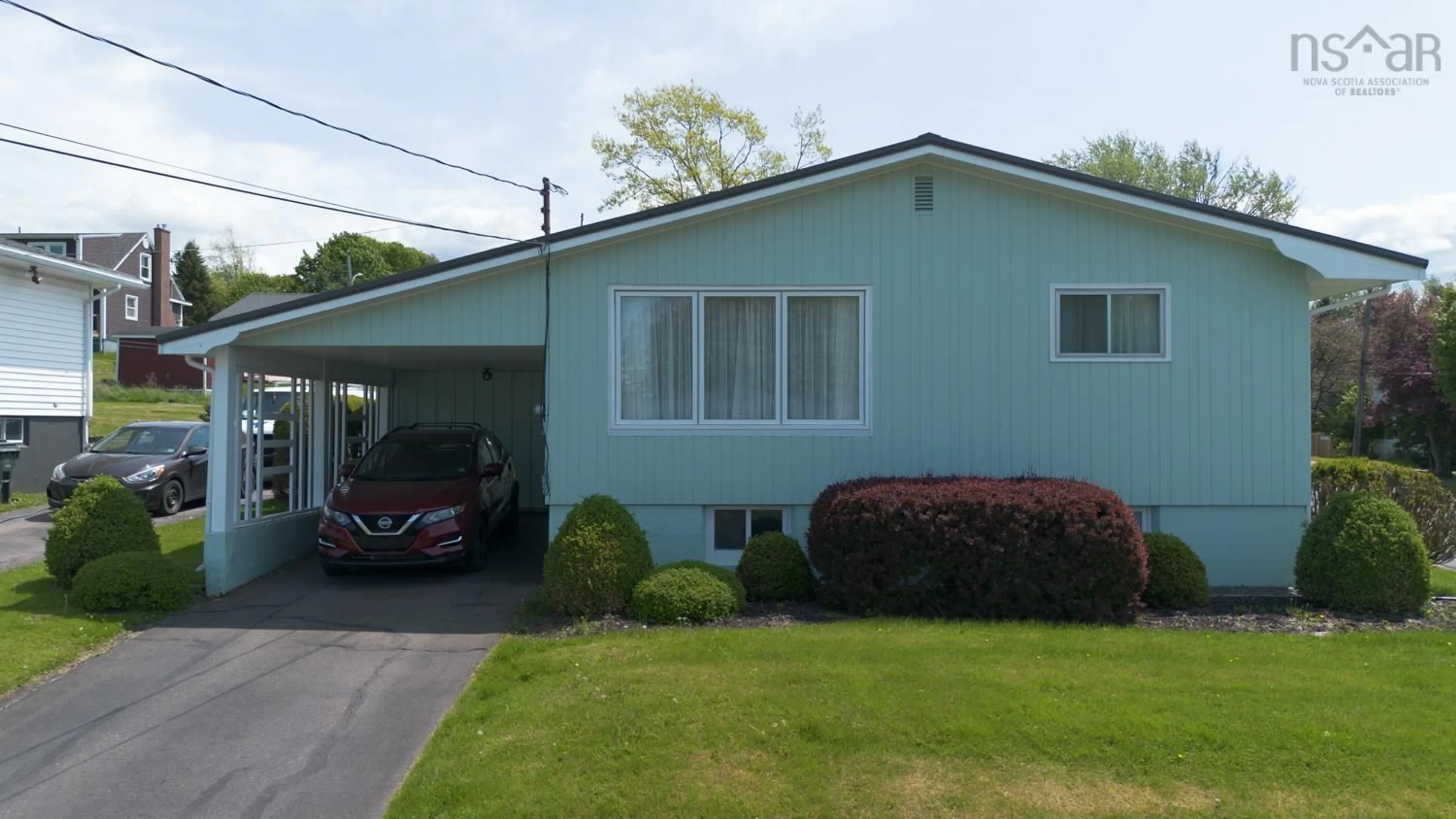 Home with vinyl exterior material, street for 275 King St, Truro Nova Scotia B2N 3L7