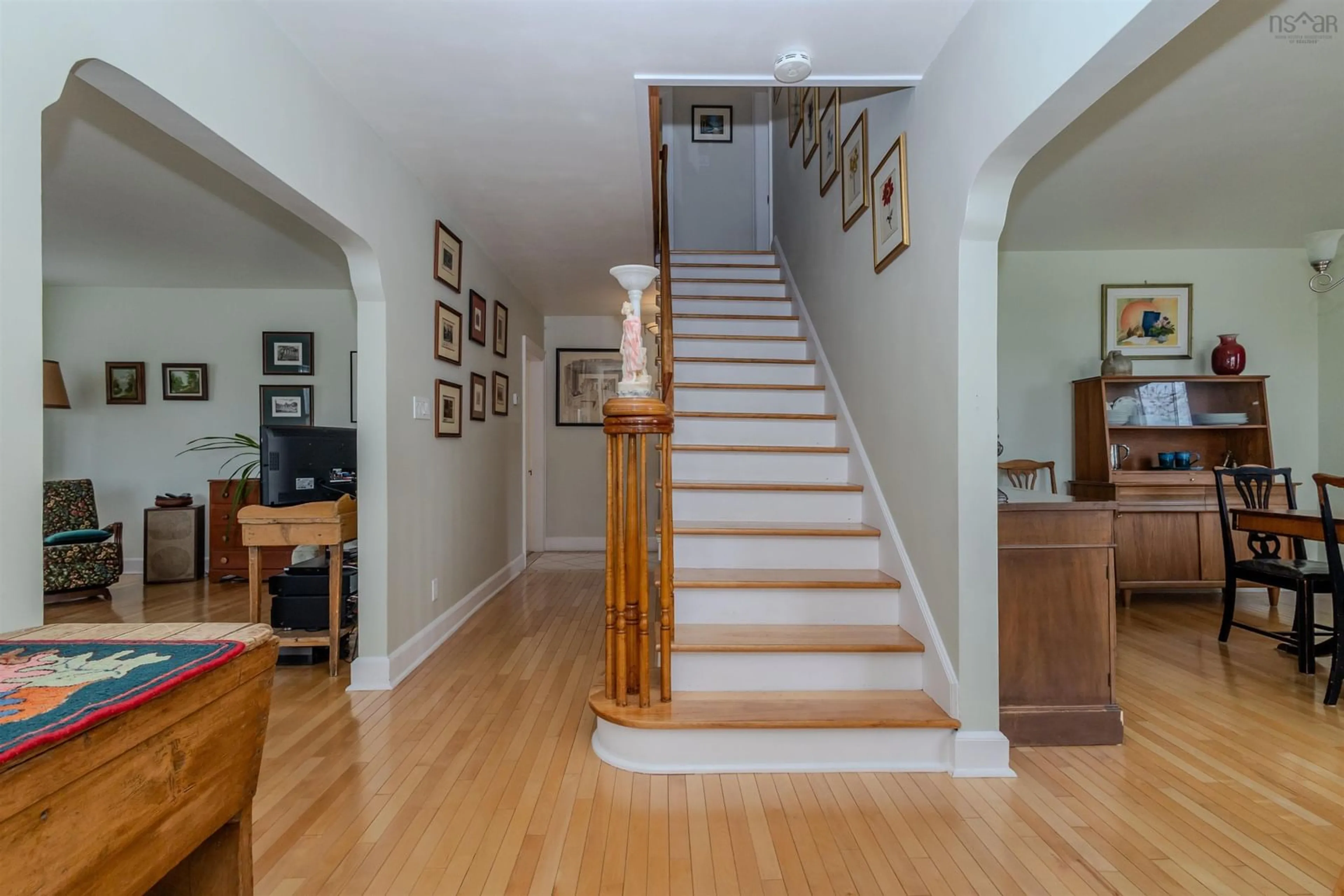 Indoor foyer for 112 Howe St, Sydney Nova Scotia B1P 4V2