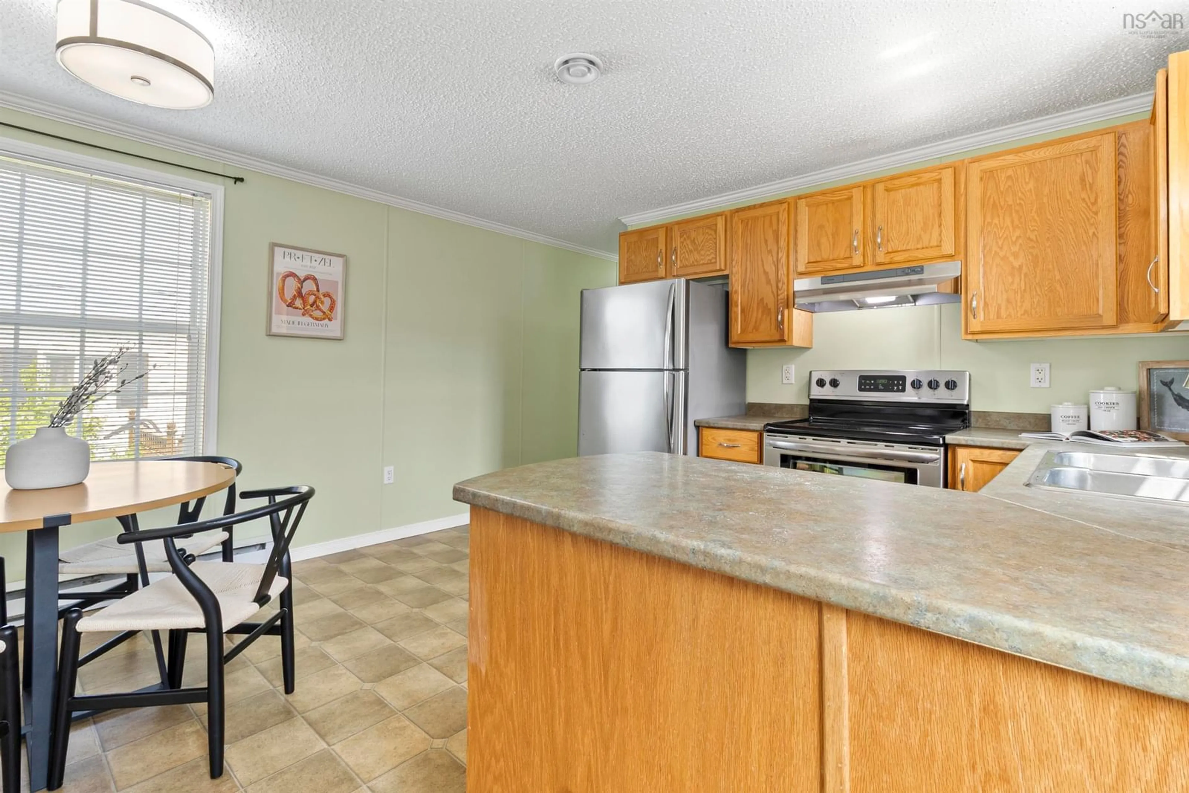 Standard kitchen, unknown for 749 Fern Dr, Beaver Bank Nova Scotia B4E 1M1