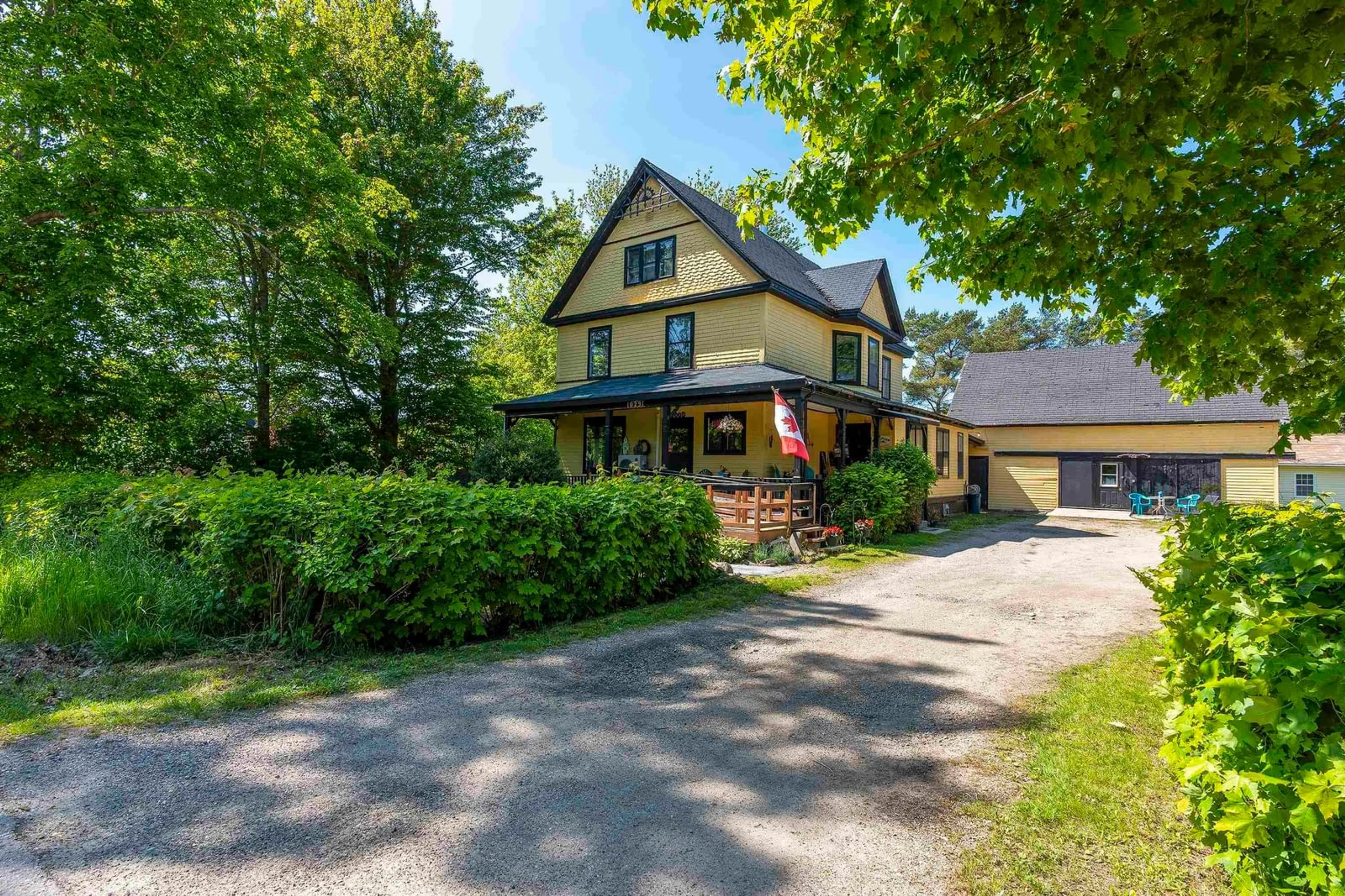 A pic from outside/outdoor area/front of a property/back of a property/a pic from drone, street for 10251-1025 Highway 1, Paradise Nova Scotia B0S 1R0
