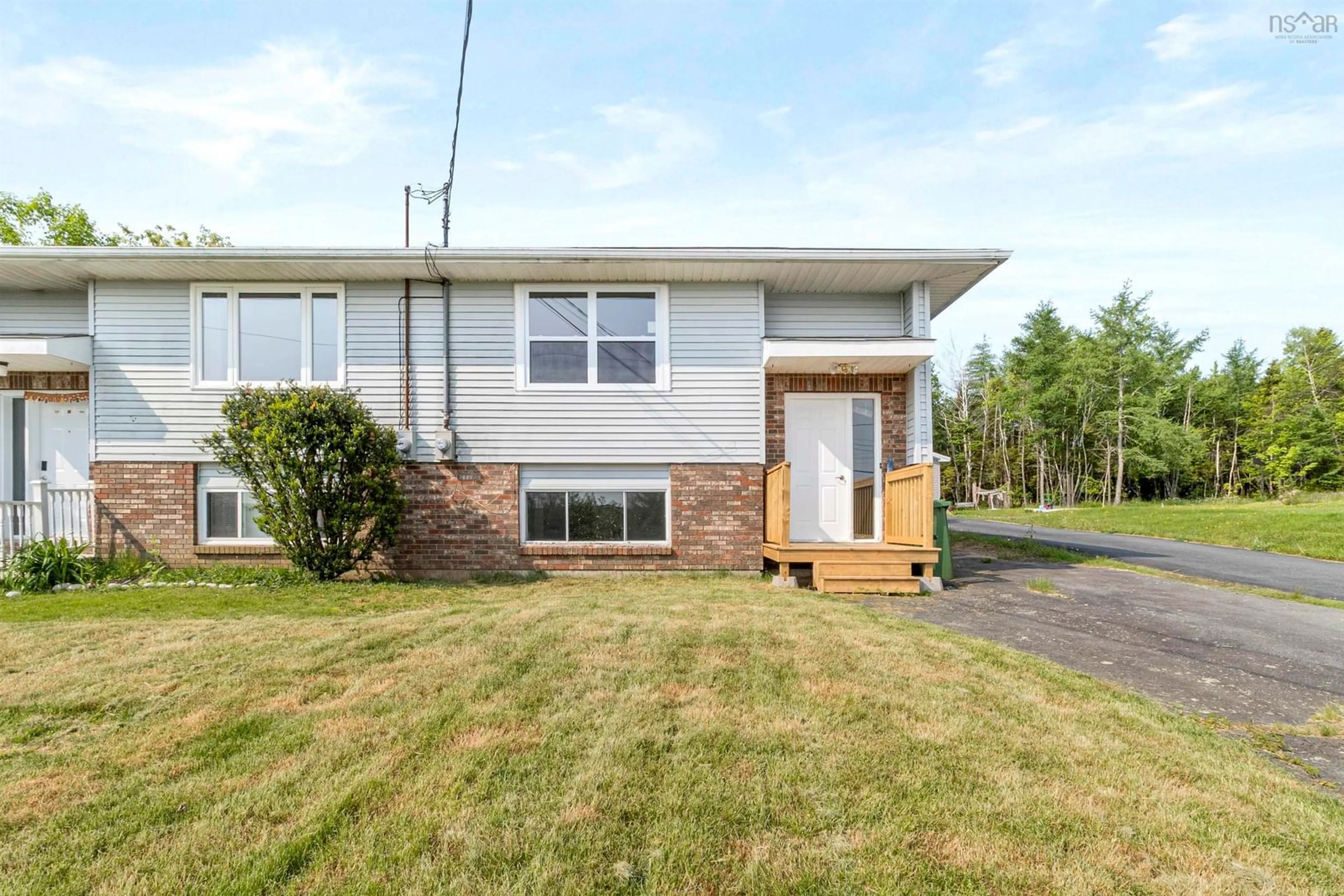 Home with vinyl exterior material, unknown for 32 Stratford Dr, Cole Harbour Nova Scotia B2V 2M7