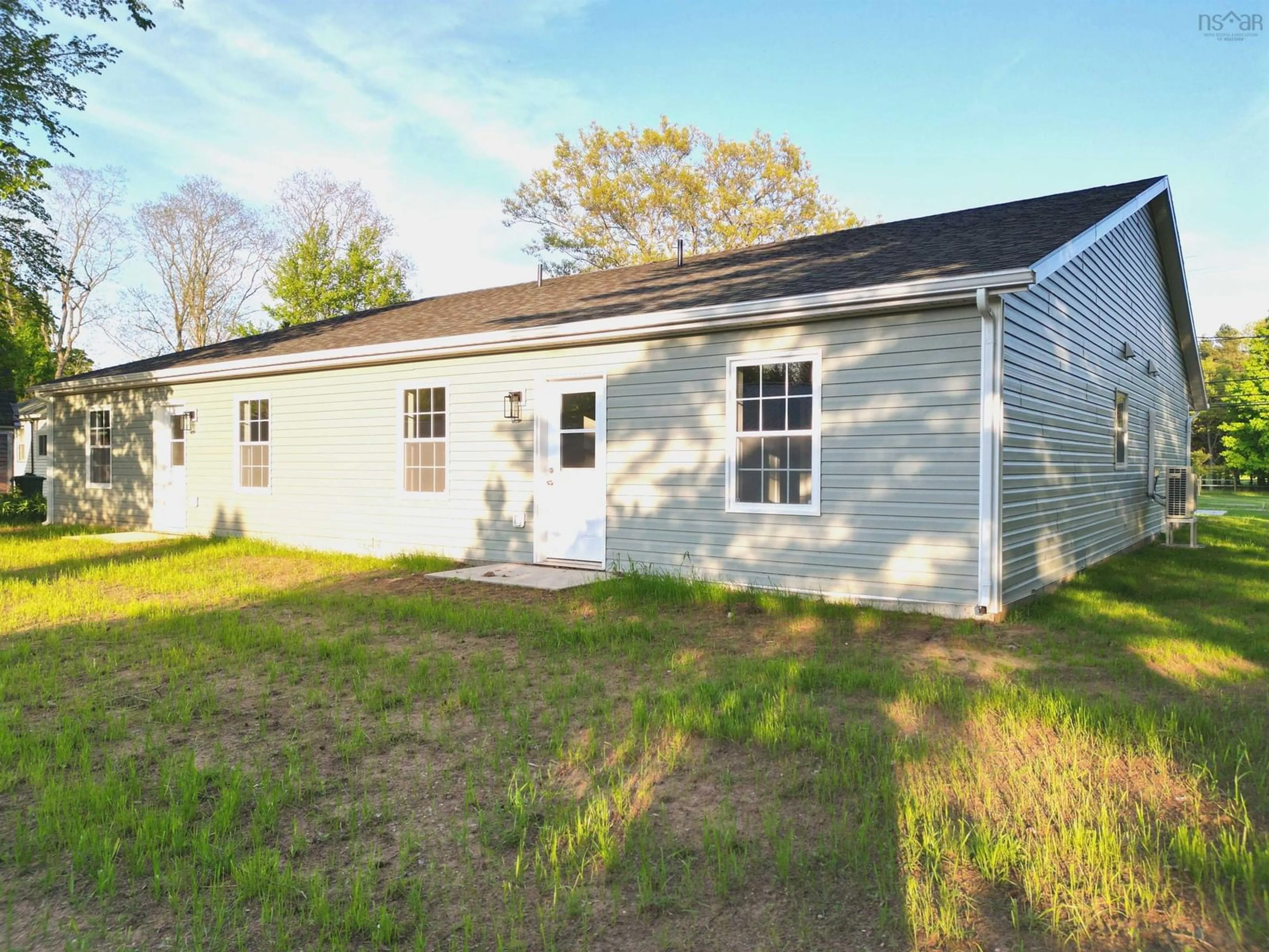 Home with vinyl exterior material, building for 397/399 Main St, Kingston Nova Scotia B0P 1R0