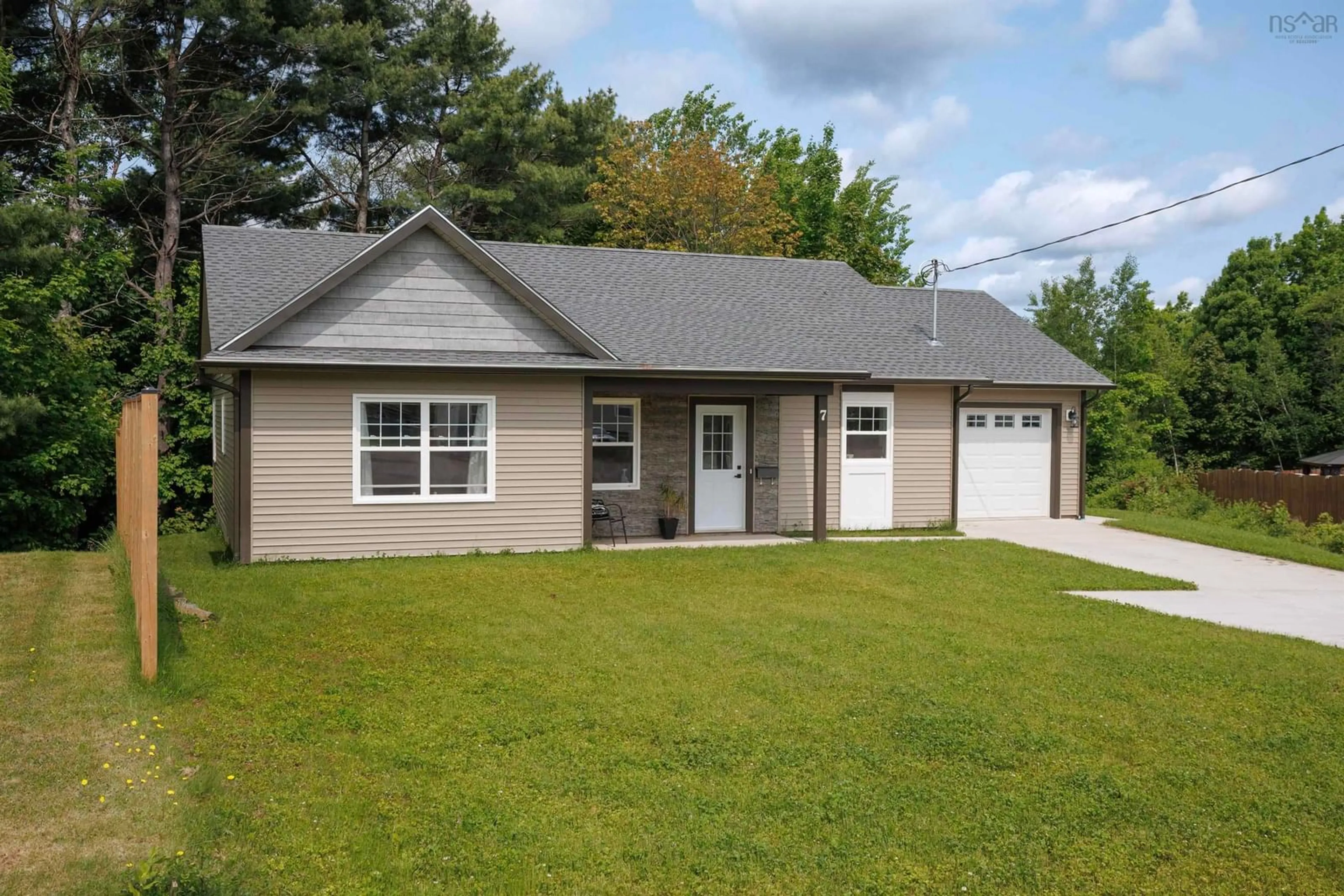 Home with vinyl exterior material, street for 7 Daphne Crt, New Minas Nova Scotia B4N 5J9