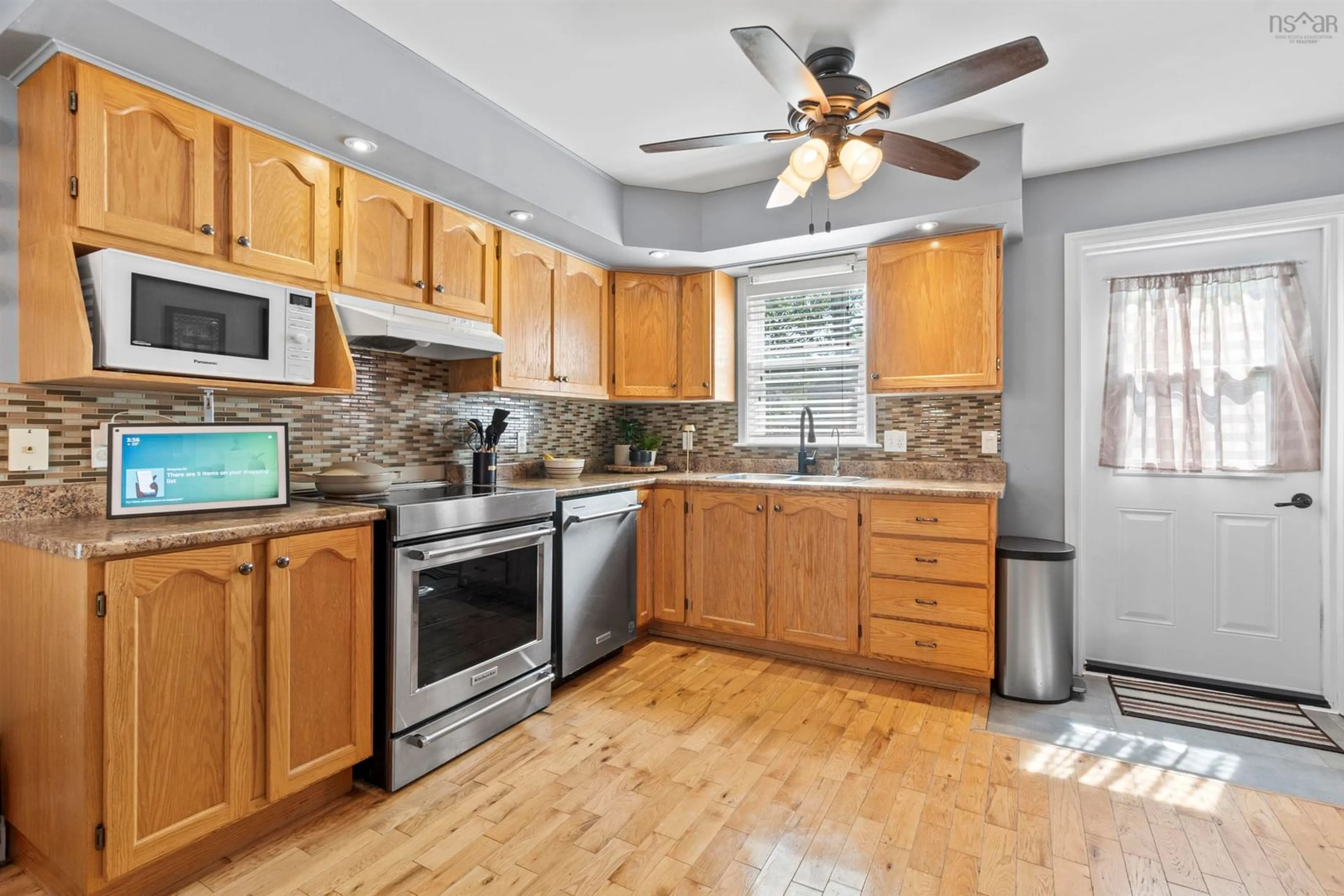 Standard kitchen, unknown for 90 Dixon Crt, Timberlea Nova Scotia B3T 1N9