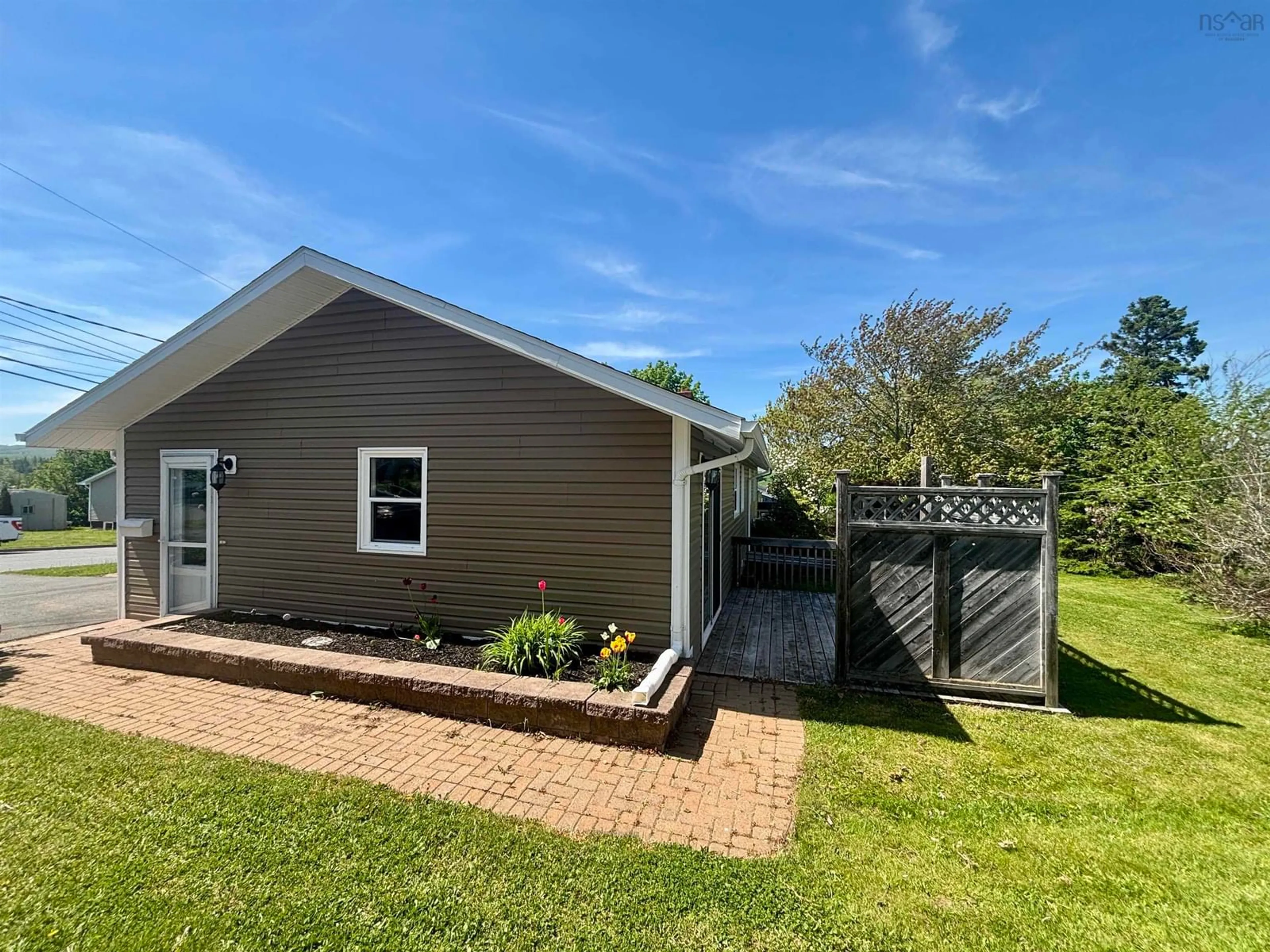 Home with vinyl exterior material, unknown for 11 Greening Dr, Antigonish Nova Scotia B2G 1R1