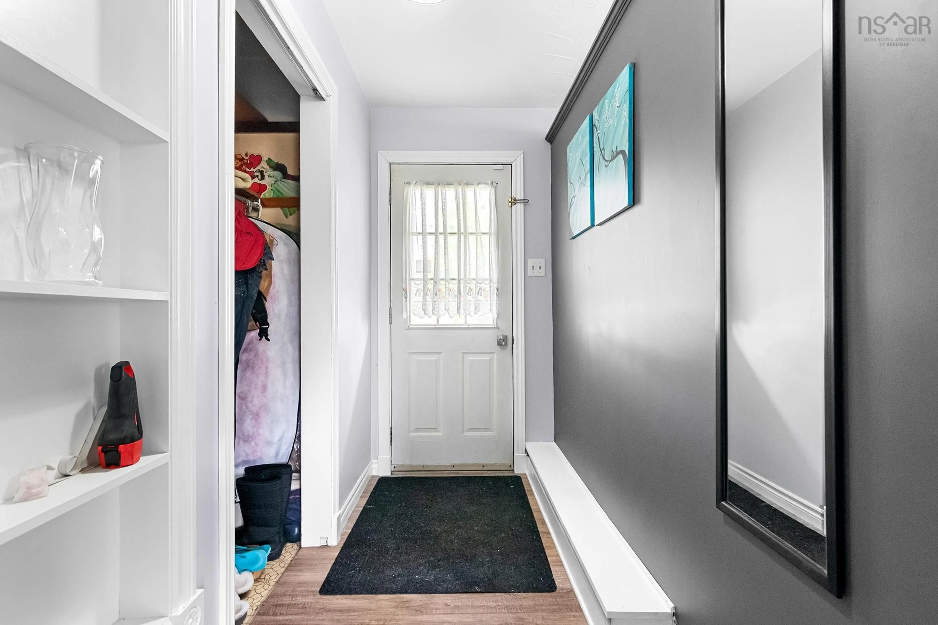 Indoor entryway for 892 Portland St, Dartmouth Nova Scotia B2W 2N3