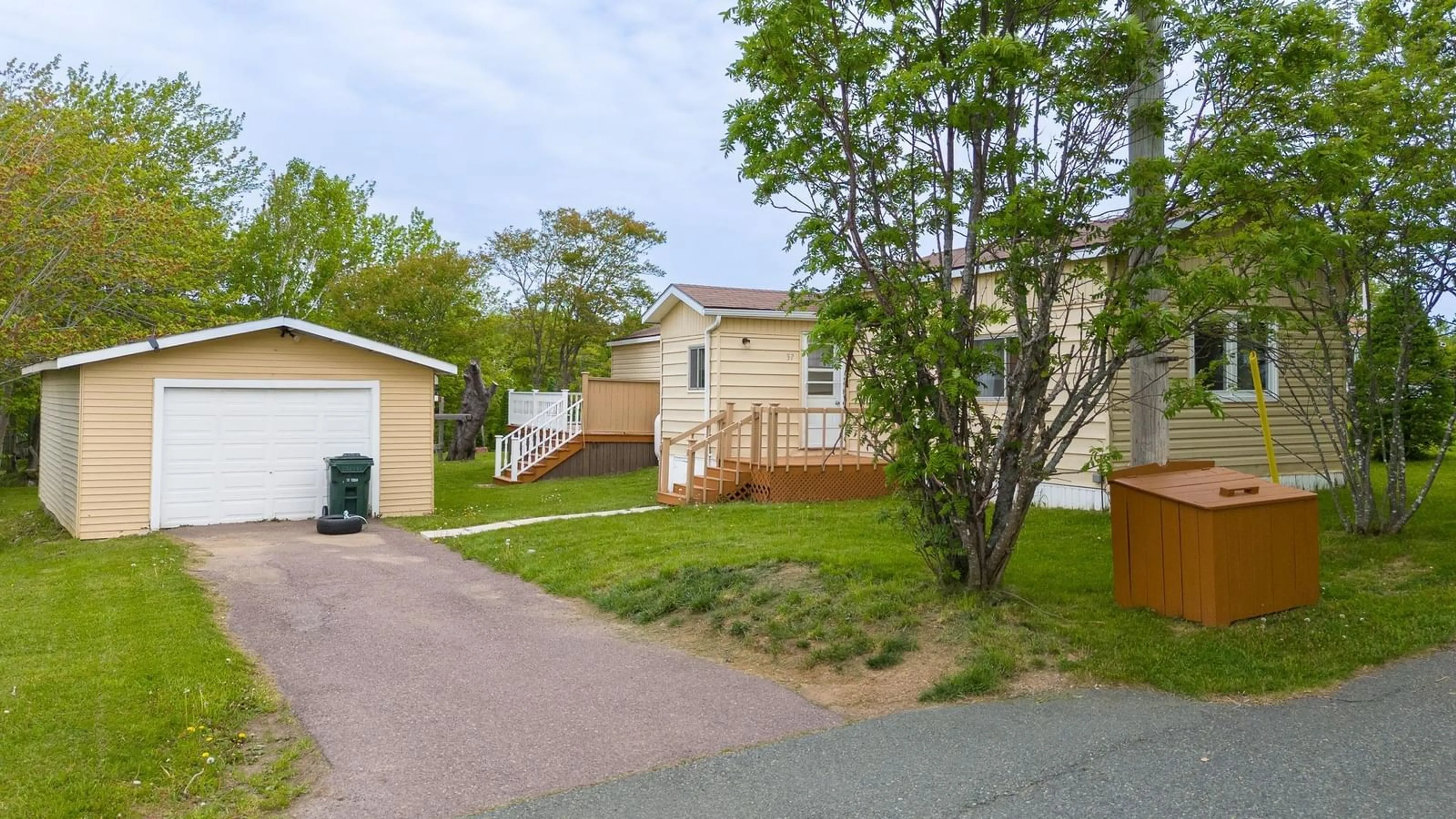 Unknown for 37 Gears Lane, Florence Nova Scotia B1Y 1H6