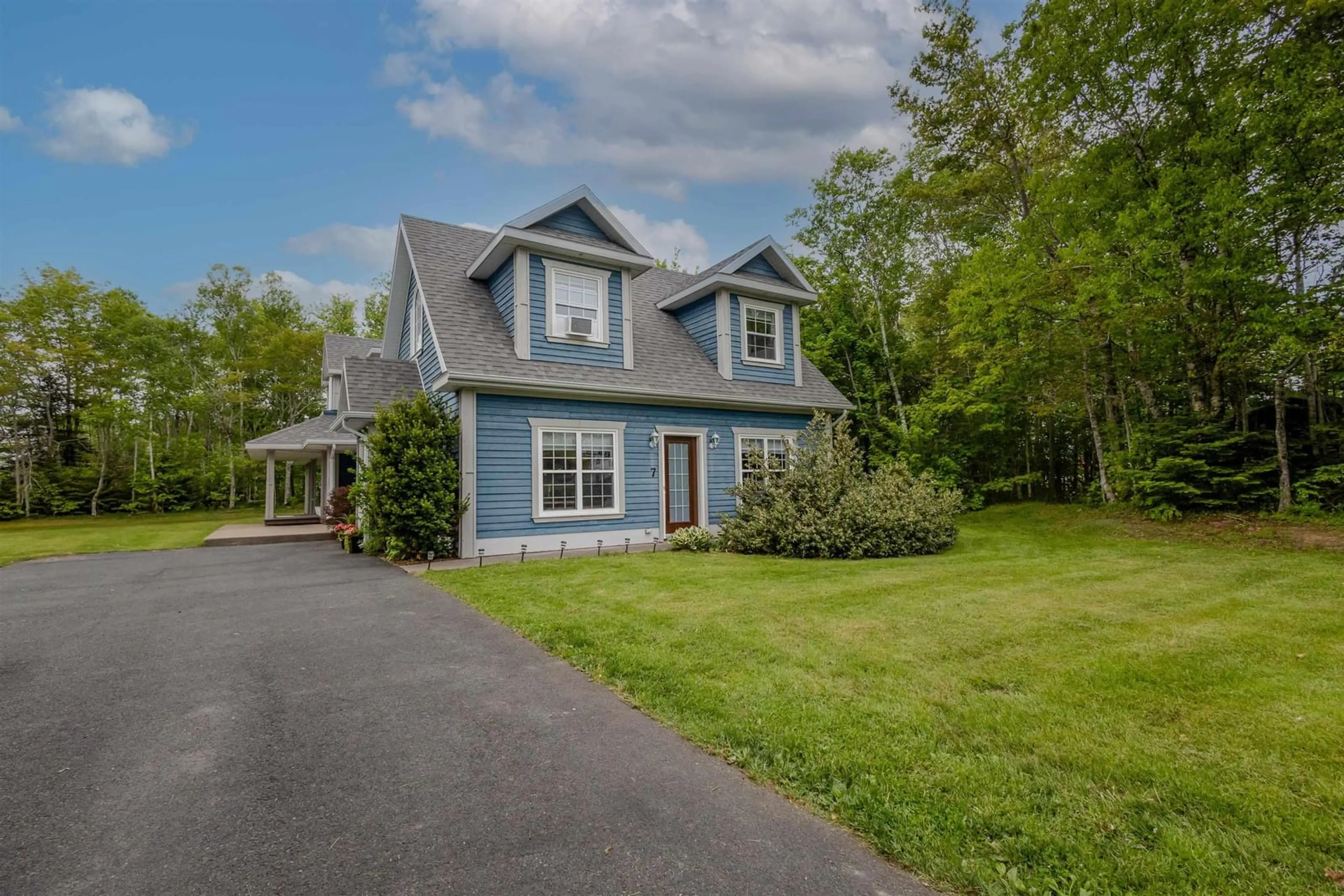 Home with vinyl exterior material, water/lake/river/ocean view for 7 Delta Dr, Howie Centre Nova Scotia B1L 1G9