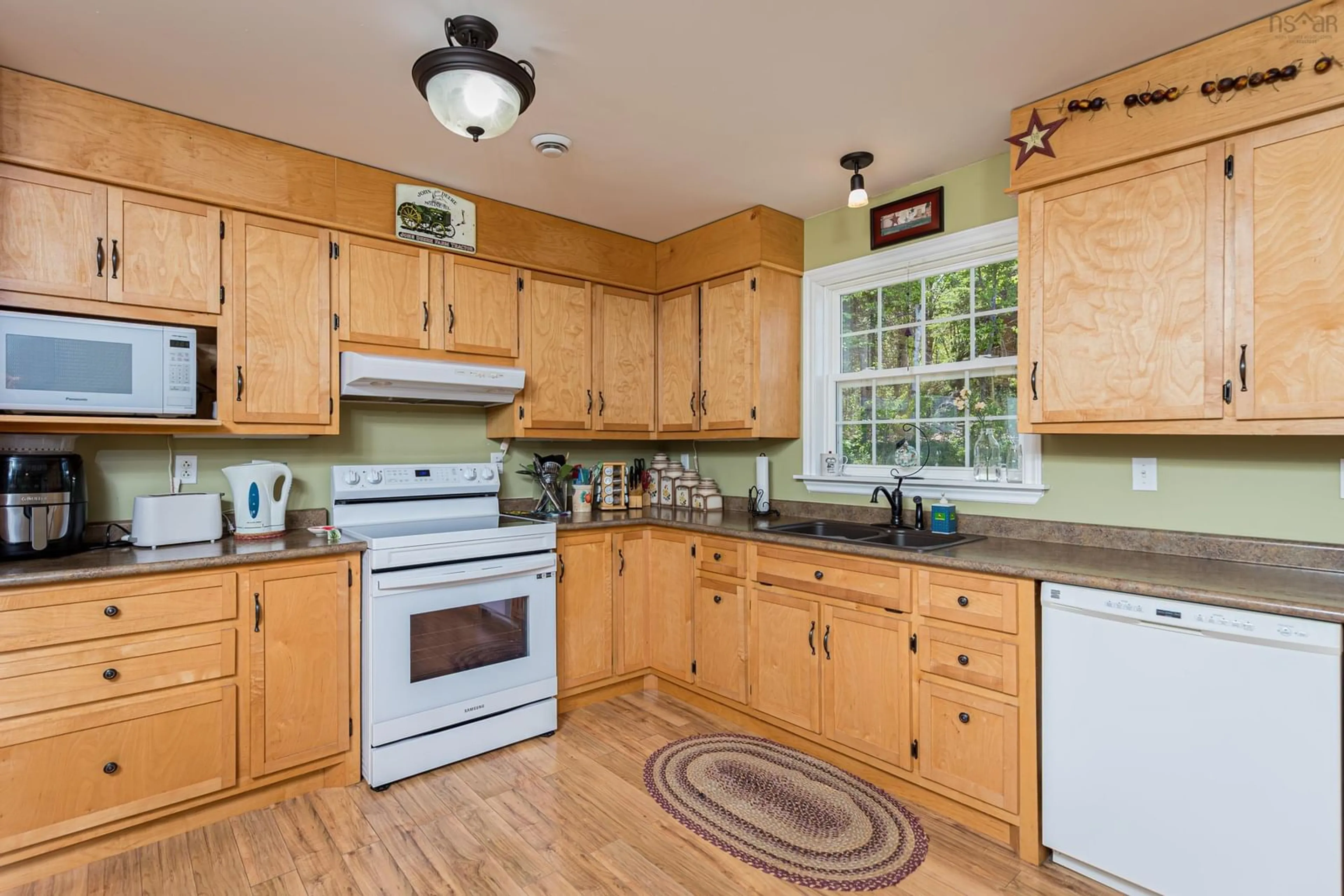 Standard kitchen, ceramic/tile floor for 1339 Stewiacke Rd, Lansdowne Station Nova Scotia B0K 2A0