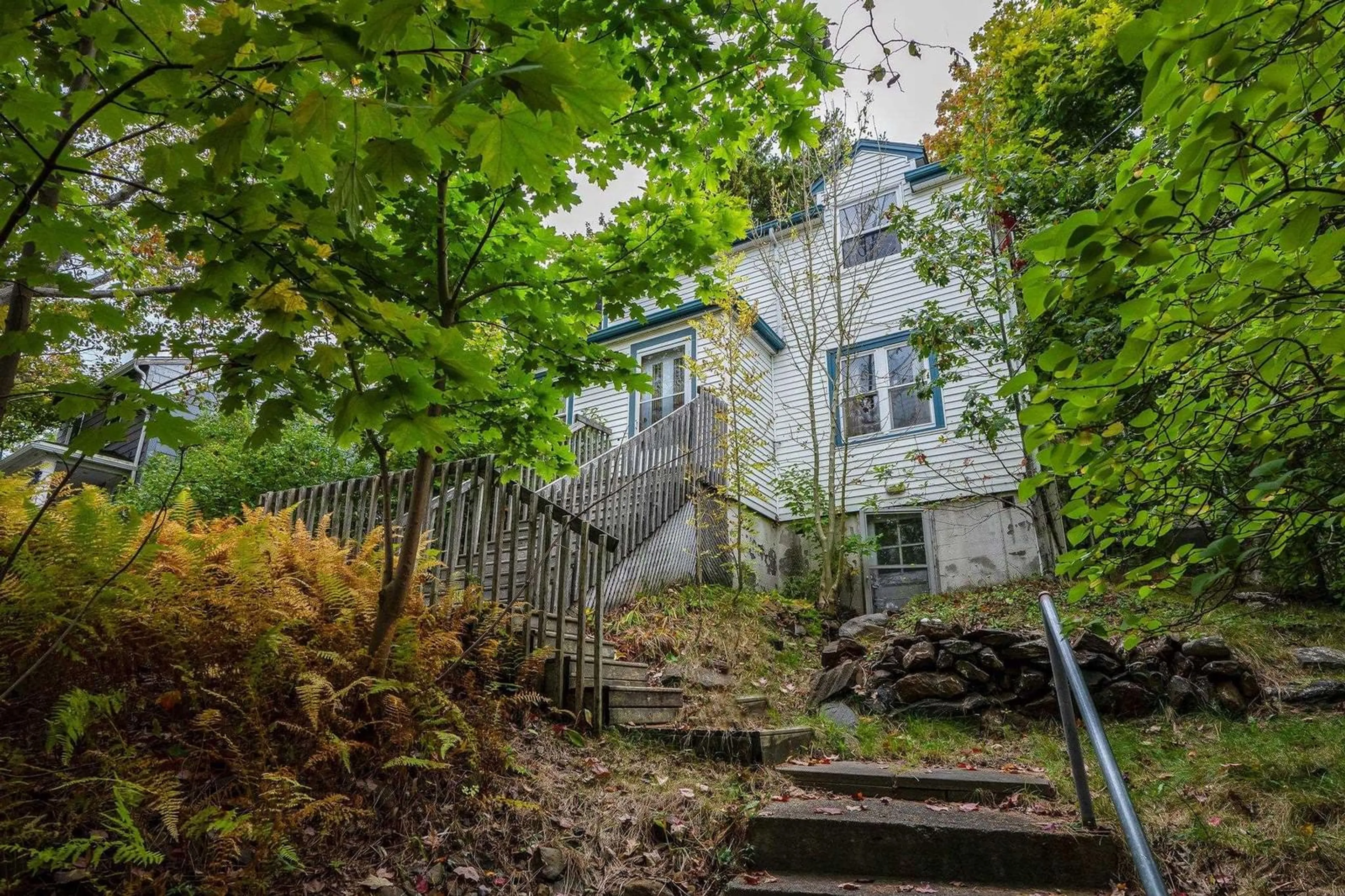 Unknown for 303 St. Margaret's Bay Rd, Halifax Nova Scotia B3N 1J8