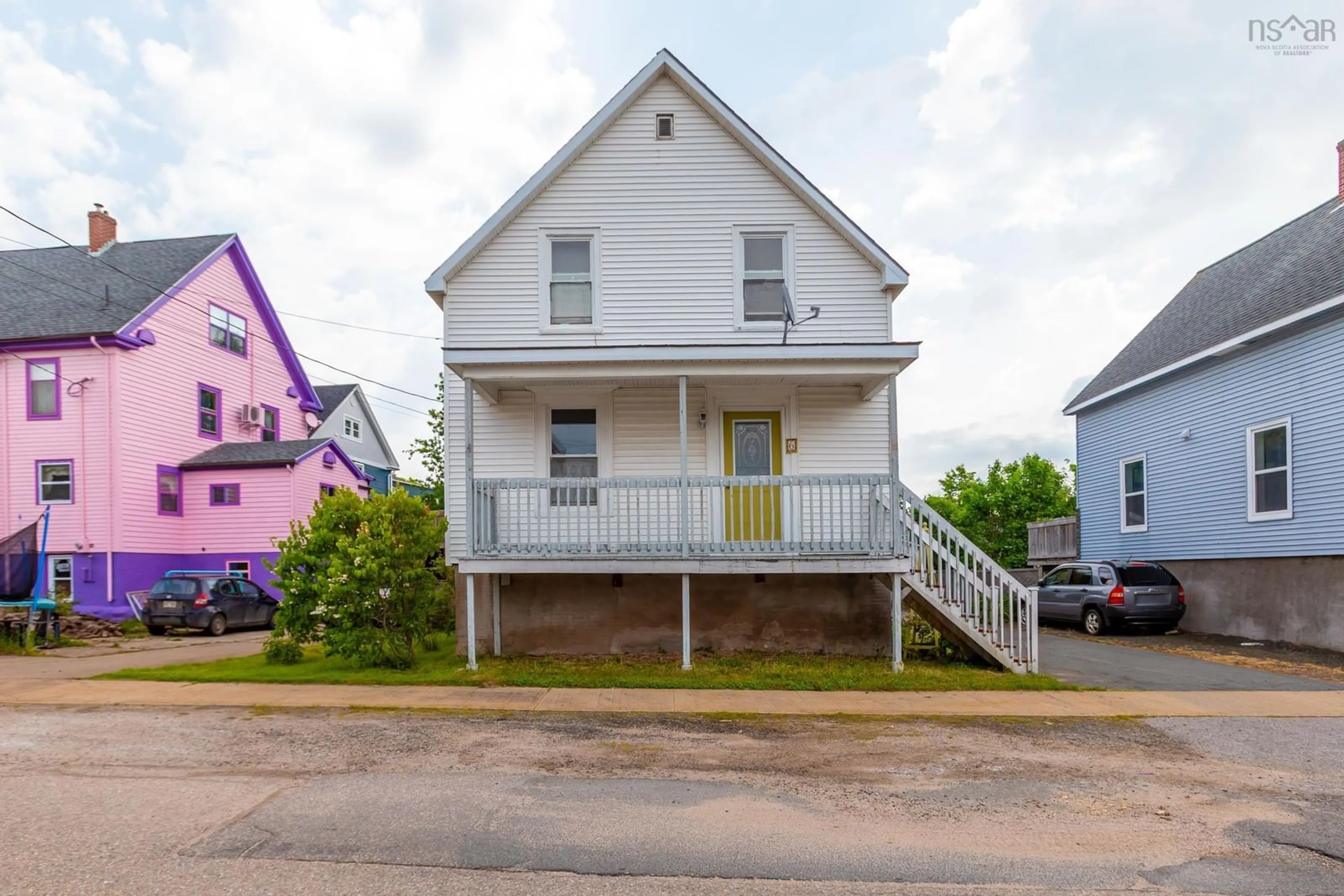 Home with vinyl exterior material, street for 6 Washington St, Bridgetown Nova Scotia B0S 1C0
