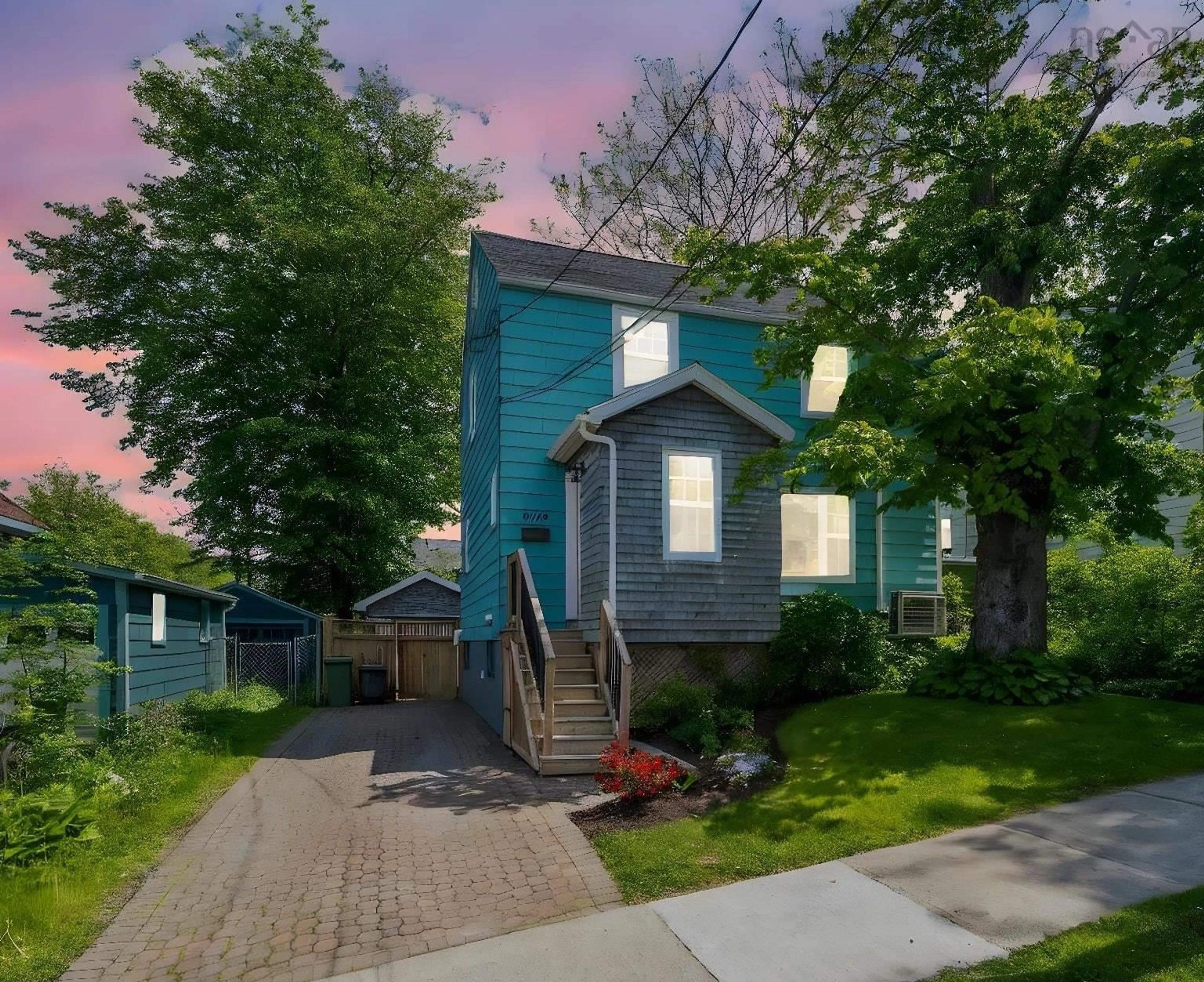 A pic from outside/outdoor area/front of a property/back of a property/a pic from drone, street for 5368 Duffus St, Halifax Nova Scotia B3K 2M1