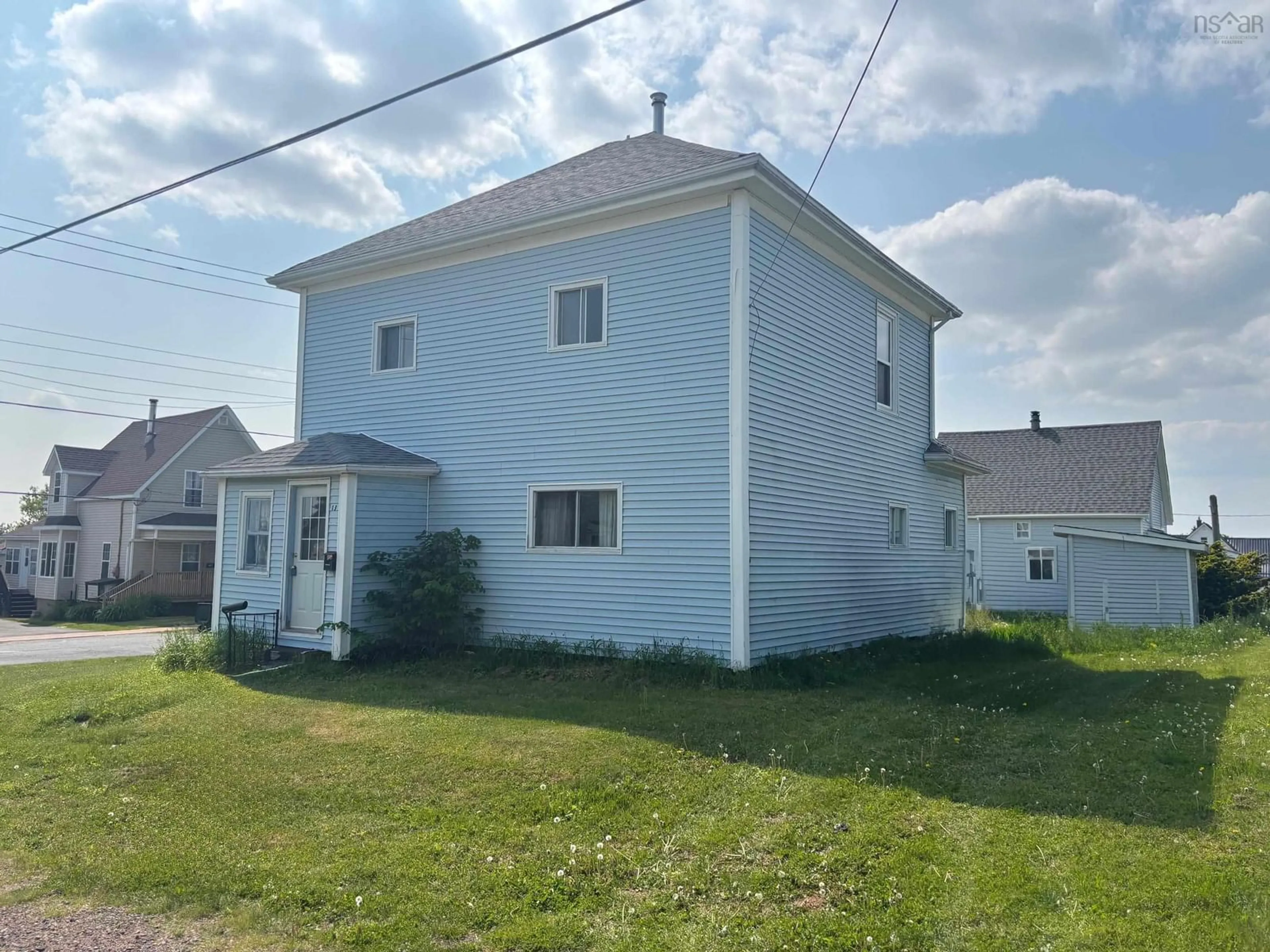 A pic from outside/outdoor area/front of a property/back of a property/a pic from drone, building for 13 Erncliffe St, Amherst Nova Scotia B4H 1A7