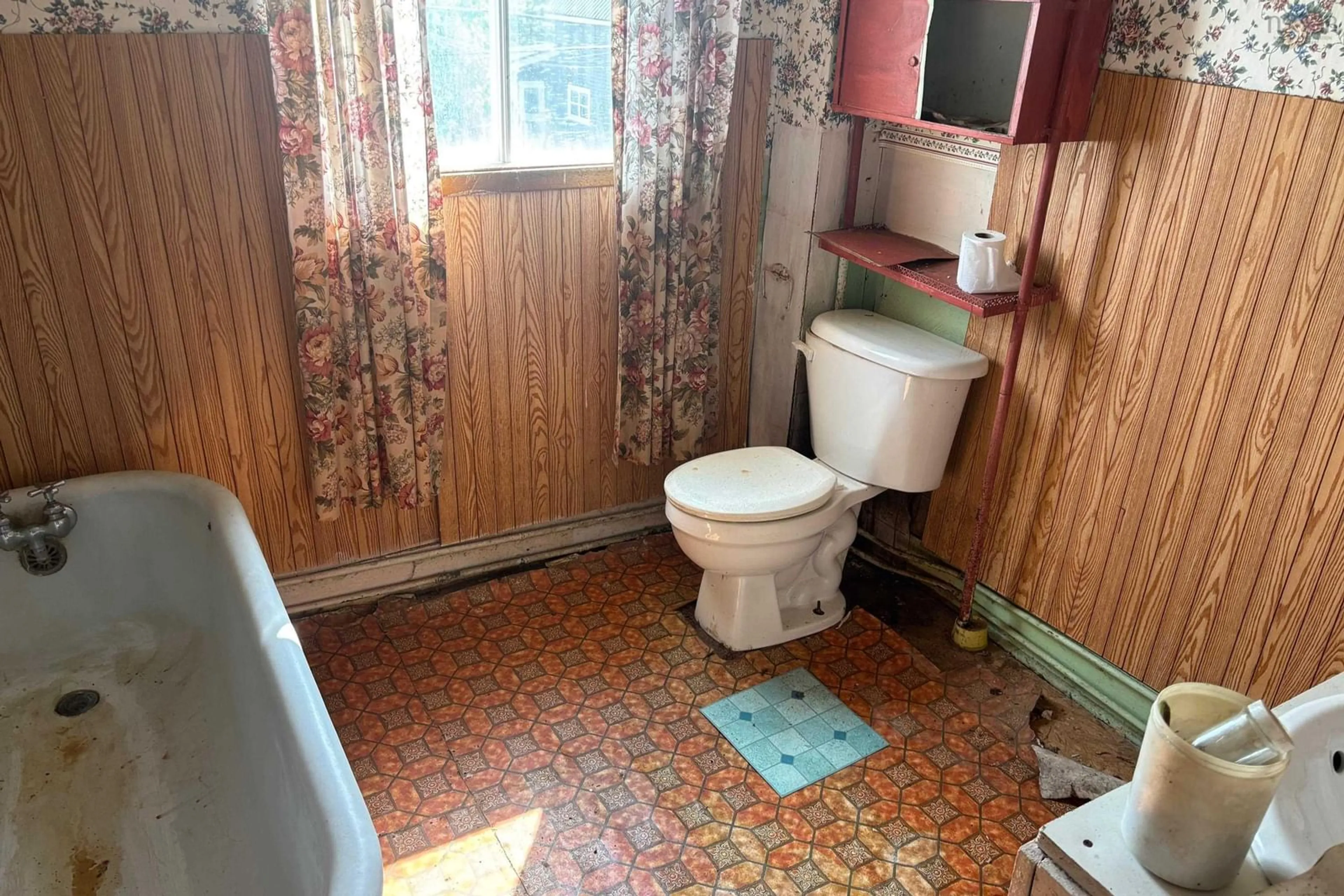 Standard bathroom, unknown for 13 Erncliffe St, Amherst Nova Scotia B4H 1A7