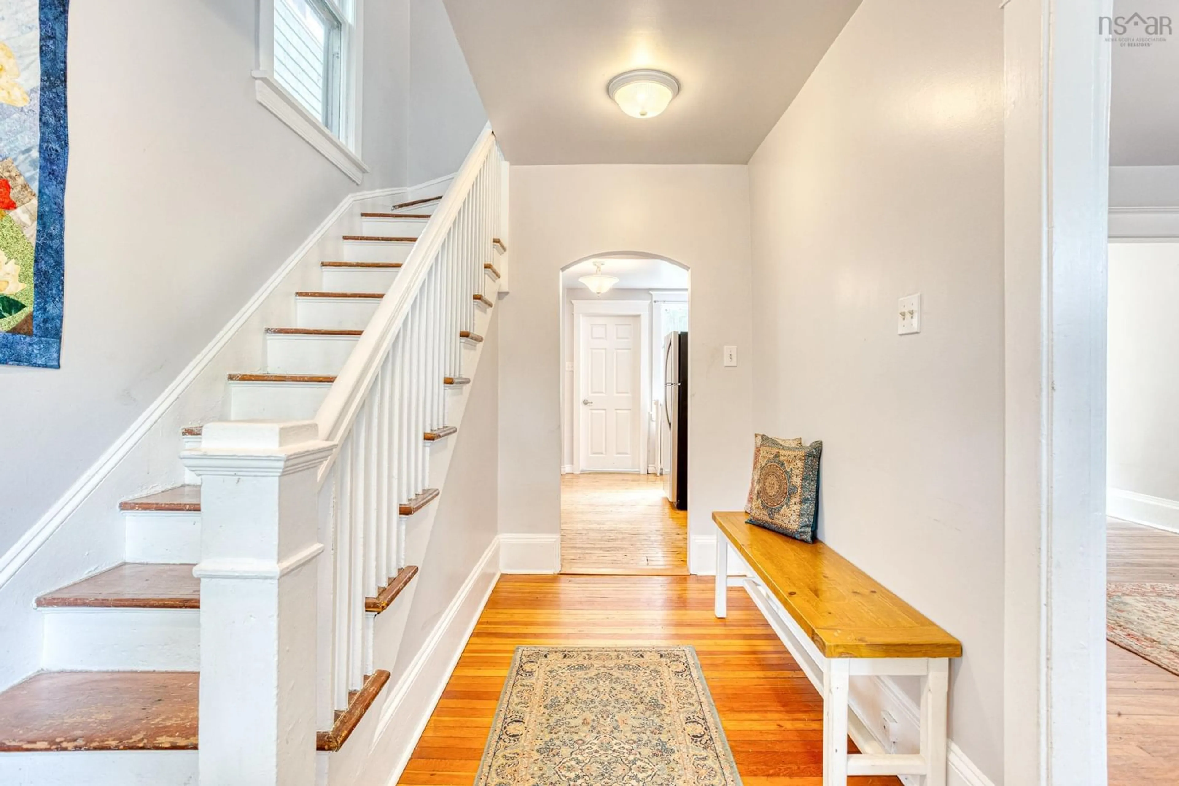 Indoor entryway for 2069 Kline St, Halifax Nova Scotia B3L 2X4