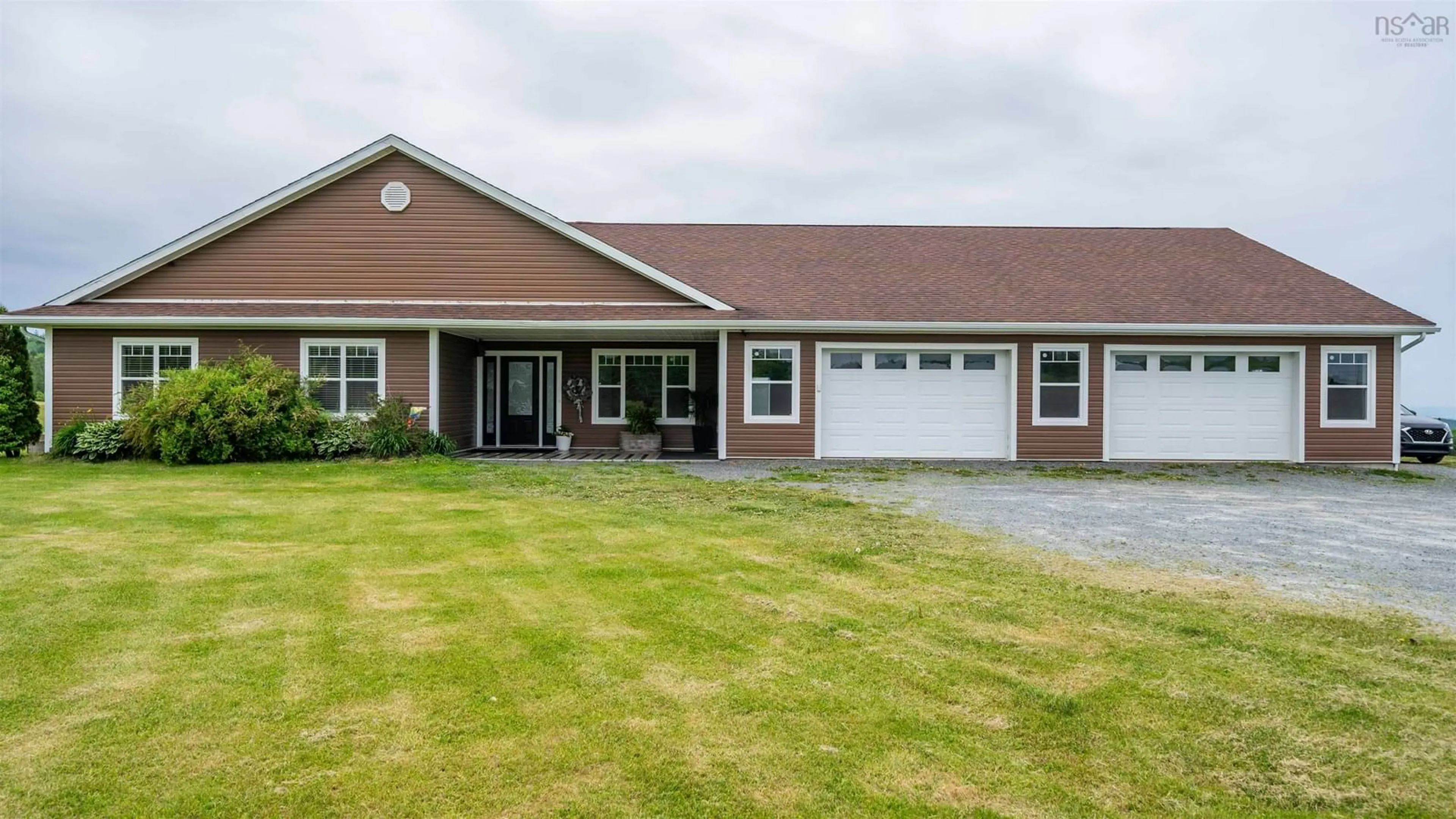 Home with vinyl exterior material, building for 7336 Highway 1, Ardoise Nova Scotia B0N 1L0