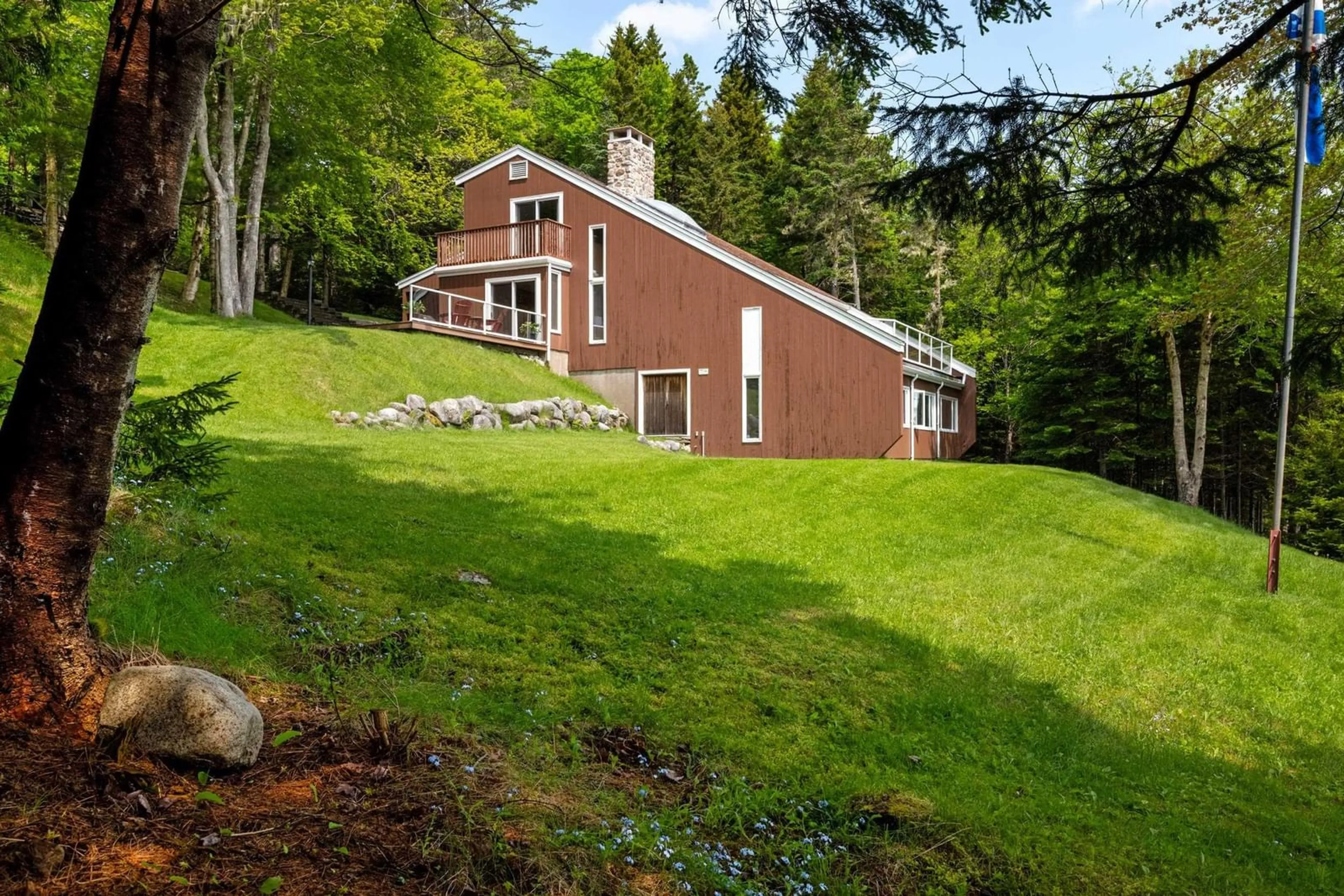 A pic from outside/outdoor area/front of a property/back of a property/a pic from drone, water/lake/river/ocean view for 20 Sunnydale Dr, Glen Haven Nova Scotia B3Z 2T8