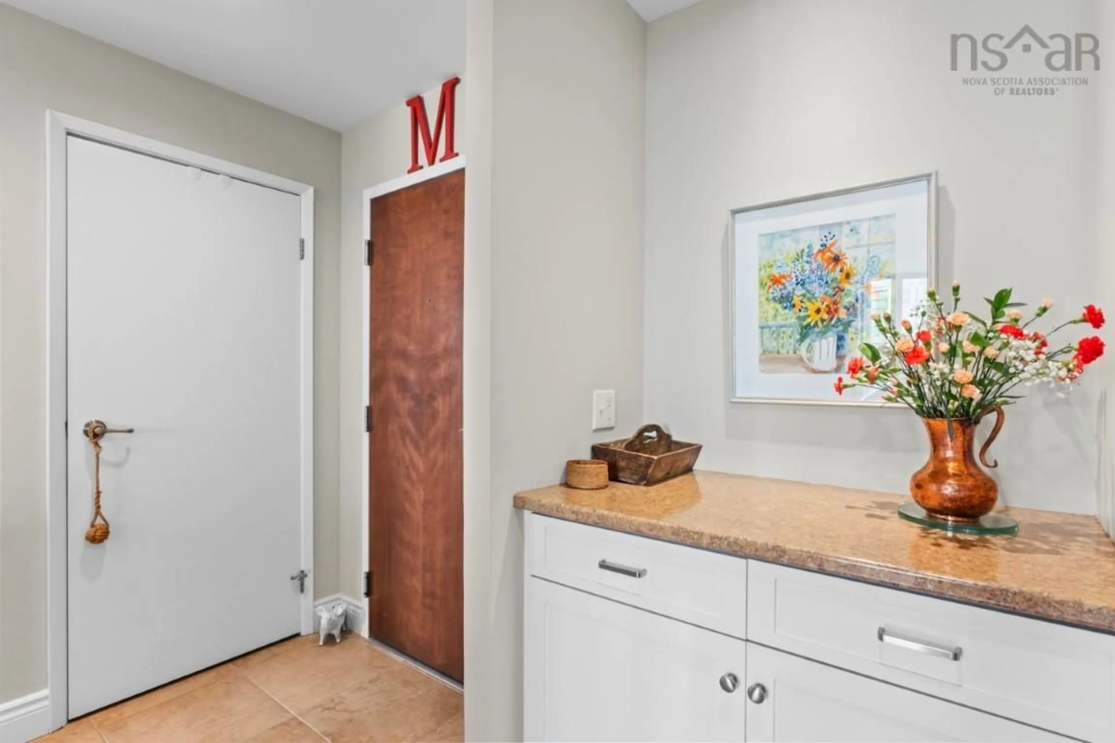 Indoor entryway for 45 Vimy Ave #1219, Halifax Nova Scotia B3M 4C5