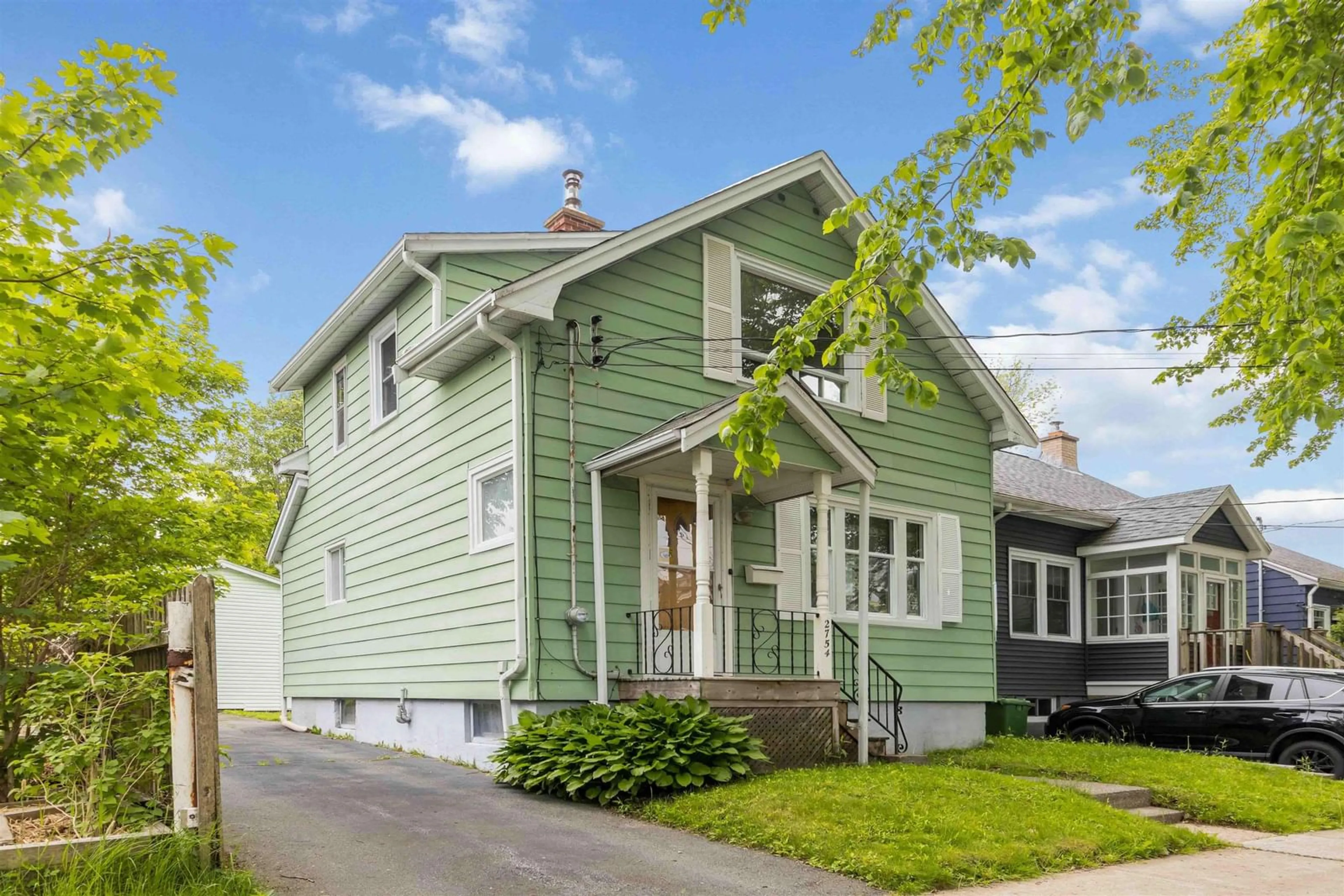 Home with vinyl exterior material, street for 2754 Pacific St, Halifax Nova Scotia B3K 4W7