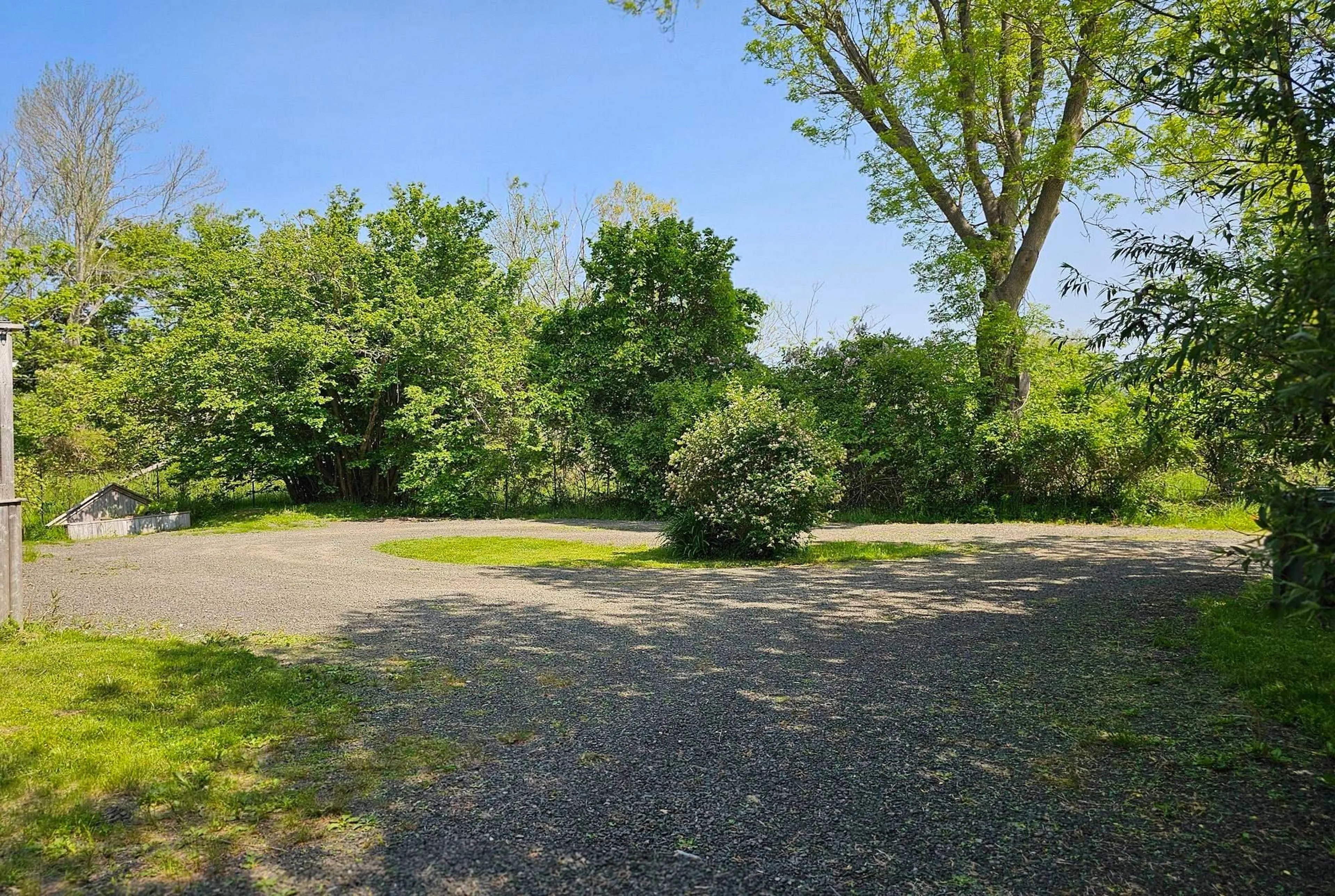 A pic from outside/outdoor area/front of a property/back of a property/a pic from drone, forest/trees view for 108 Victoria St, Annapolis Royal Nova Scotia B0S 1A0