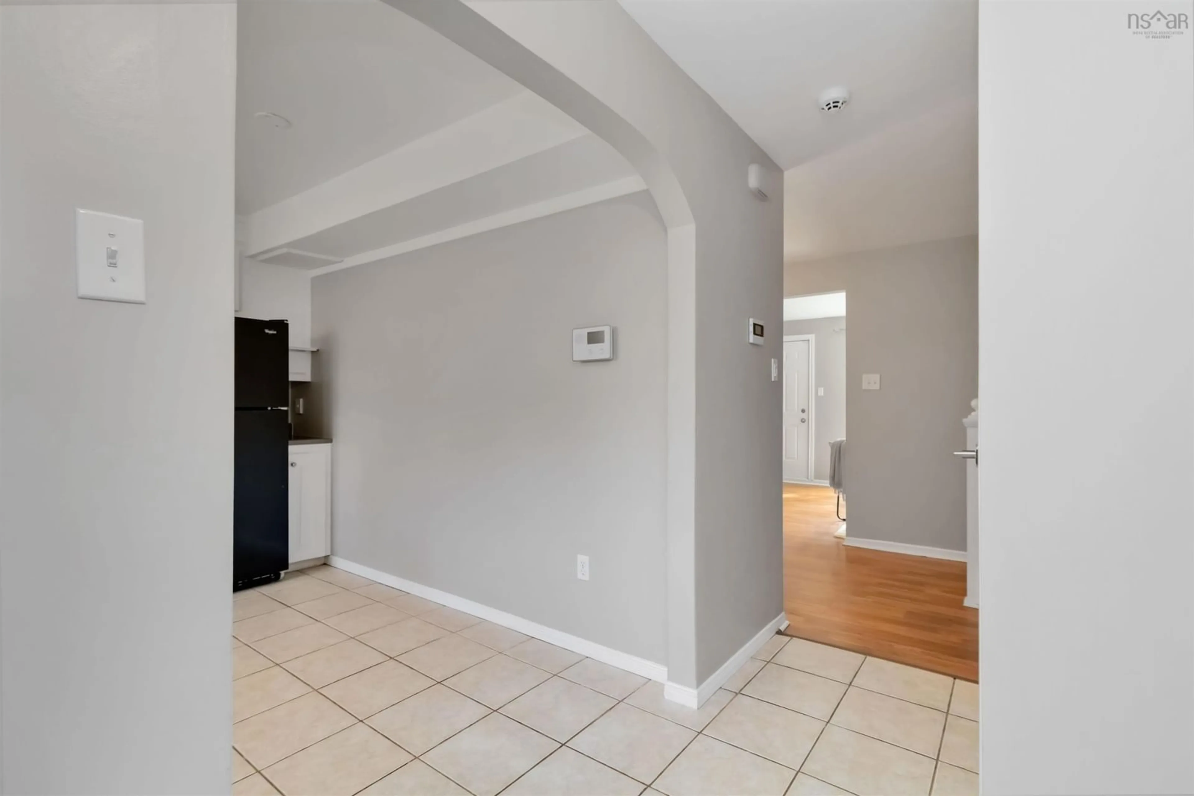 Indoor entryway for 124 Forestside Cres, Clayton Park Nova Scotia B3M 1M4