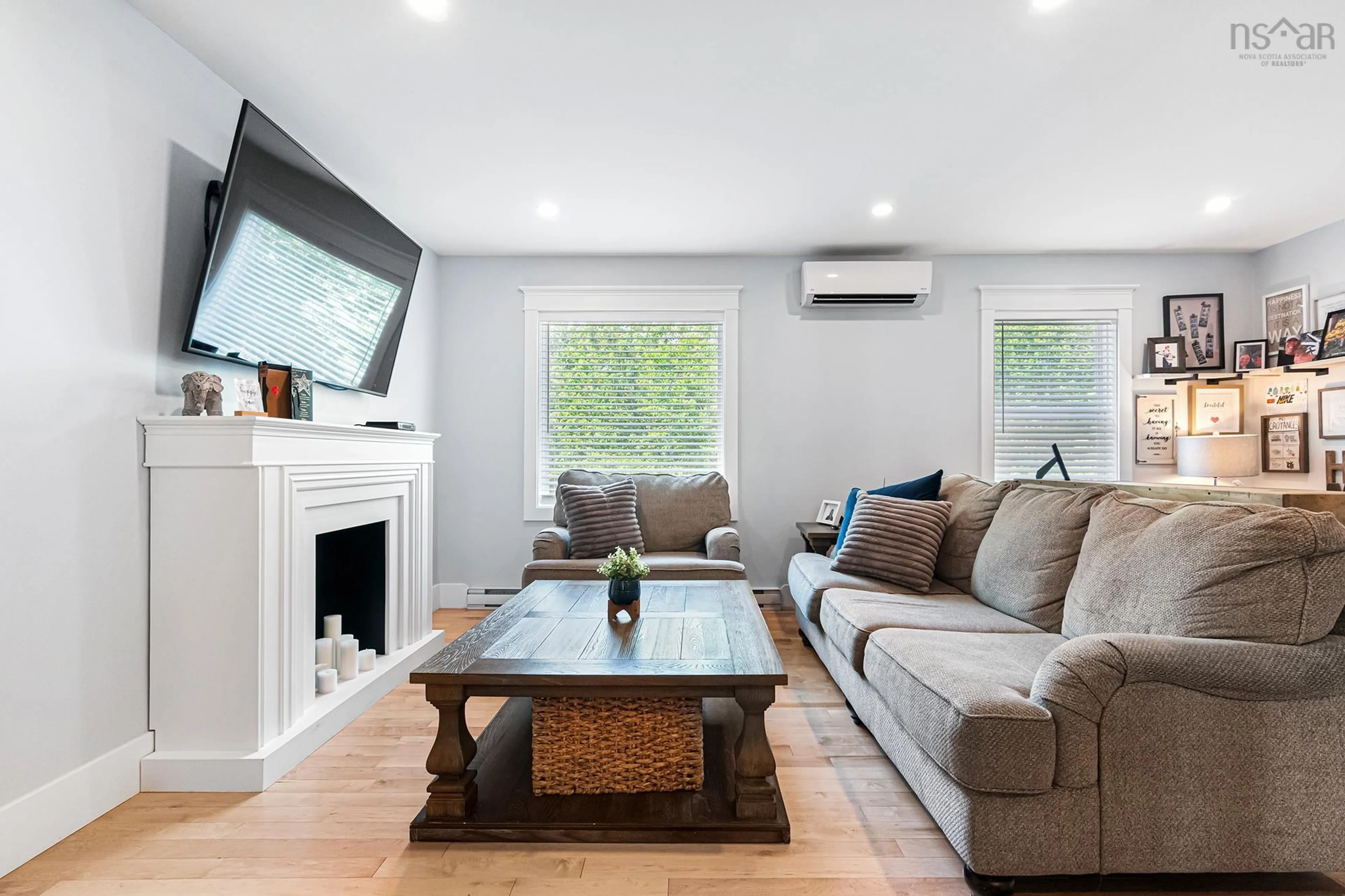 Living room with furniture, wood/laminate floor for 4 Collins Grove Ridge, Dartmouth Nova Scotia B2W 5Y2