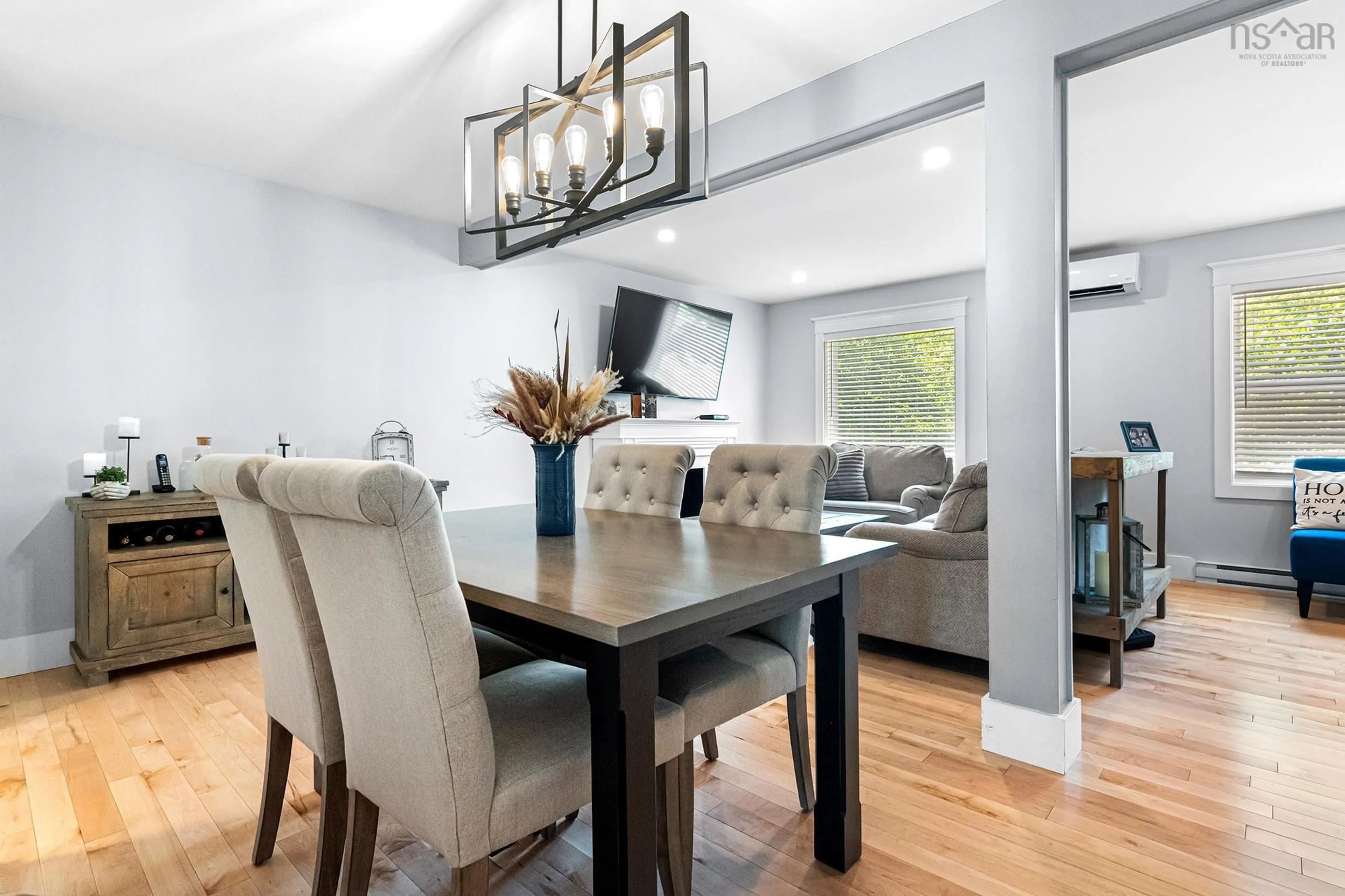 Dining room, wood/laminate floor for 4 Collins Grove Ridge, Dartmouth Nova Scotia B2W 5Y2