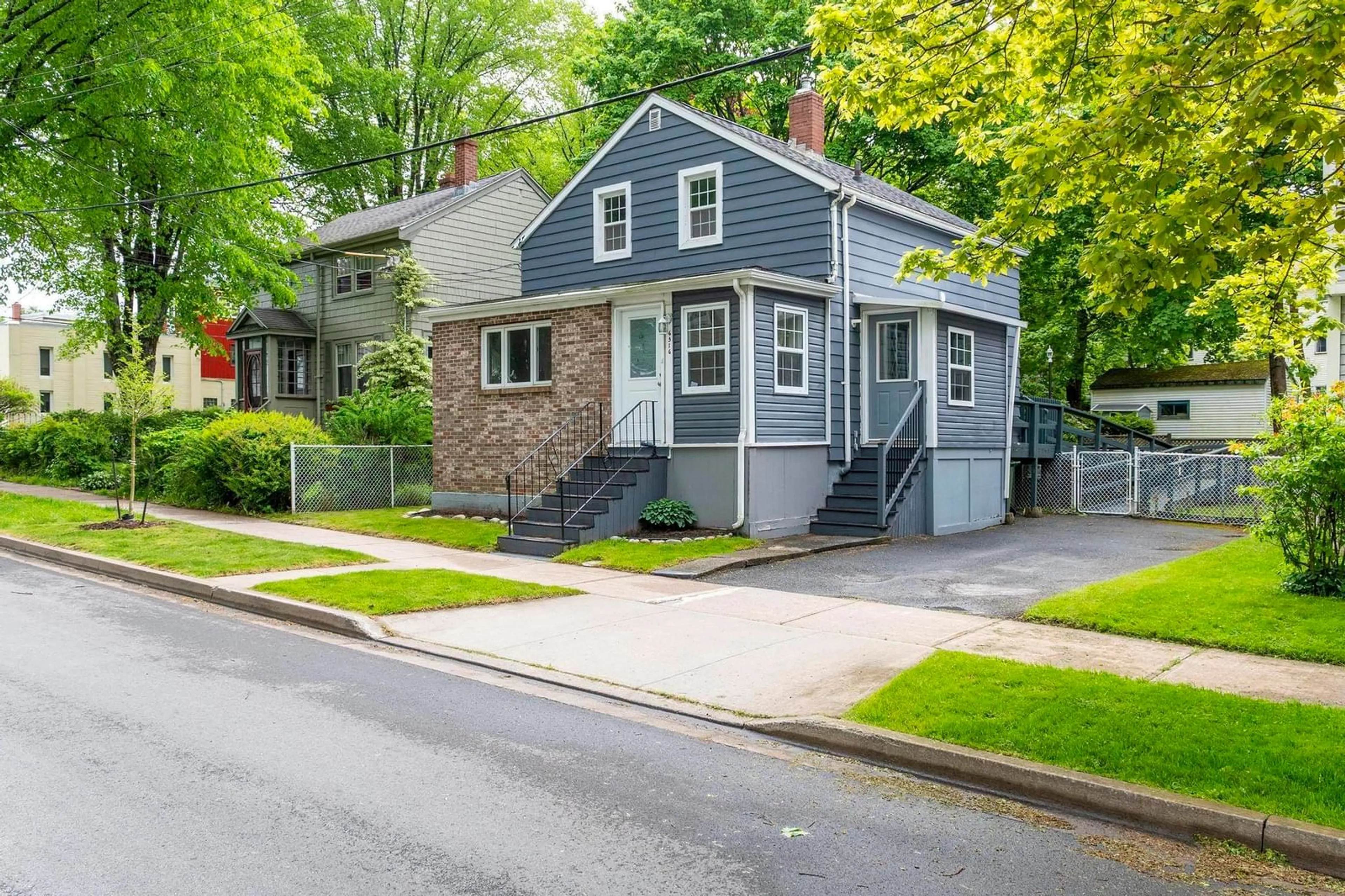 Home with vinyl exterior material, street for 6516 Summit St, Halifax Nova Scotia B3L 1S3