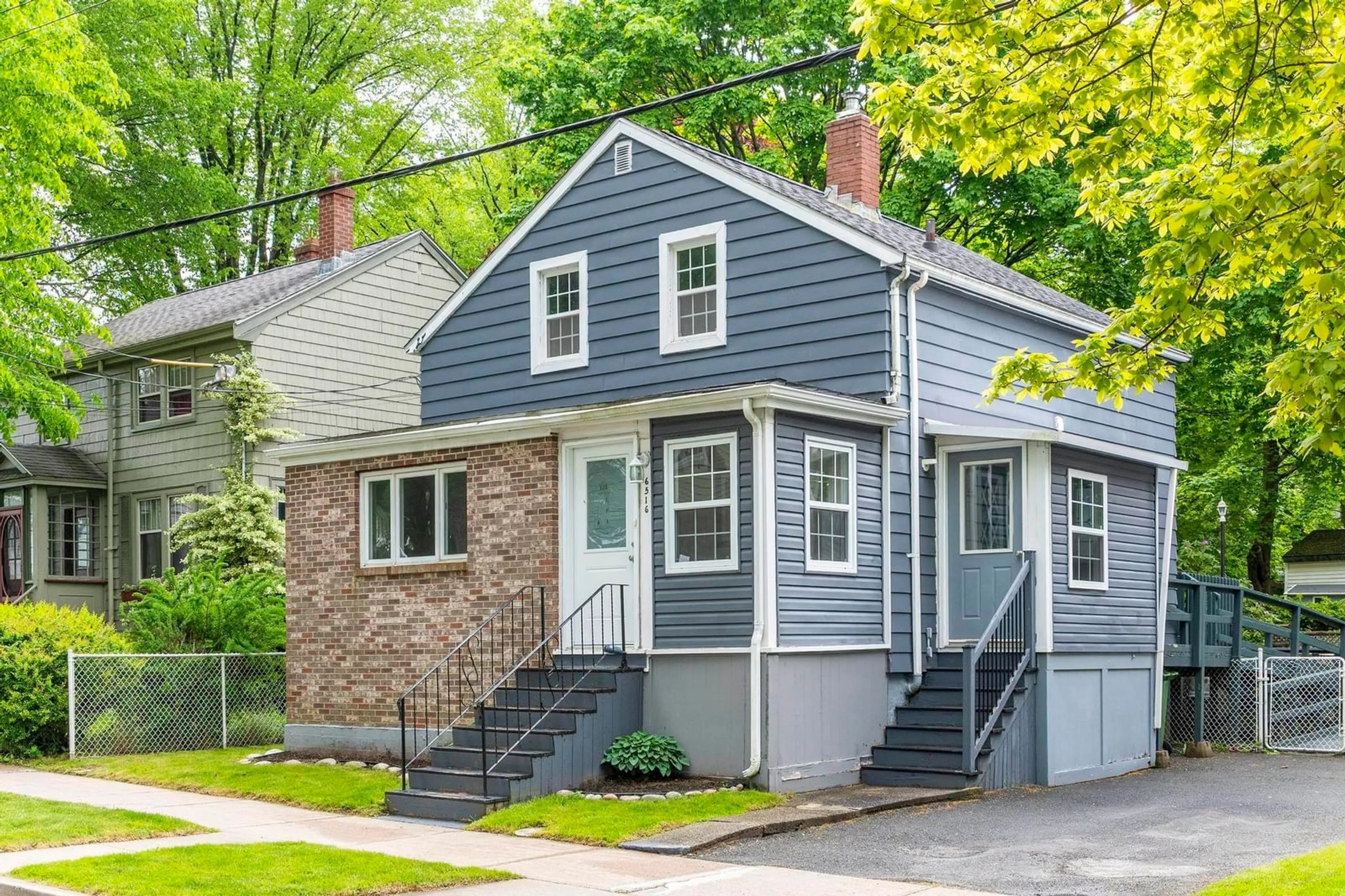 Home with vinyl exterior material, street for 6516 Summit St, Halifax Nova Scotia B3L 1S3
