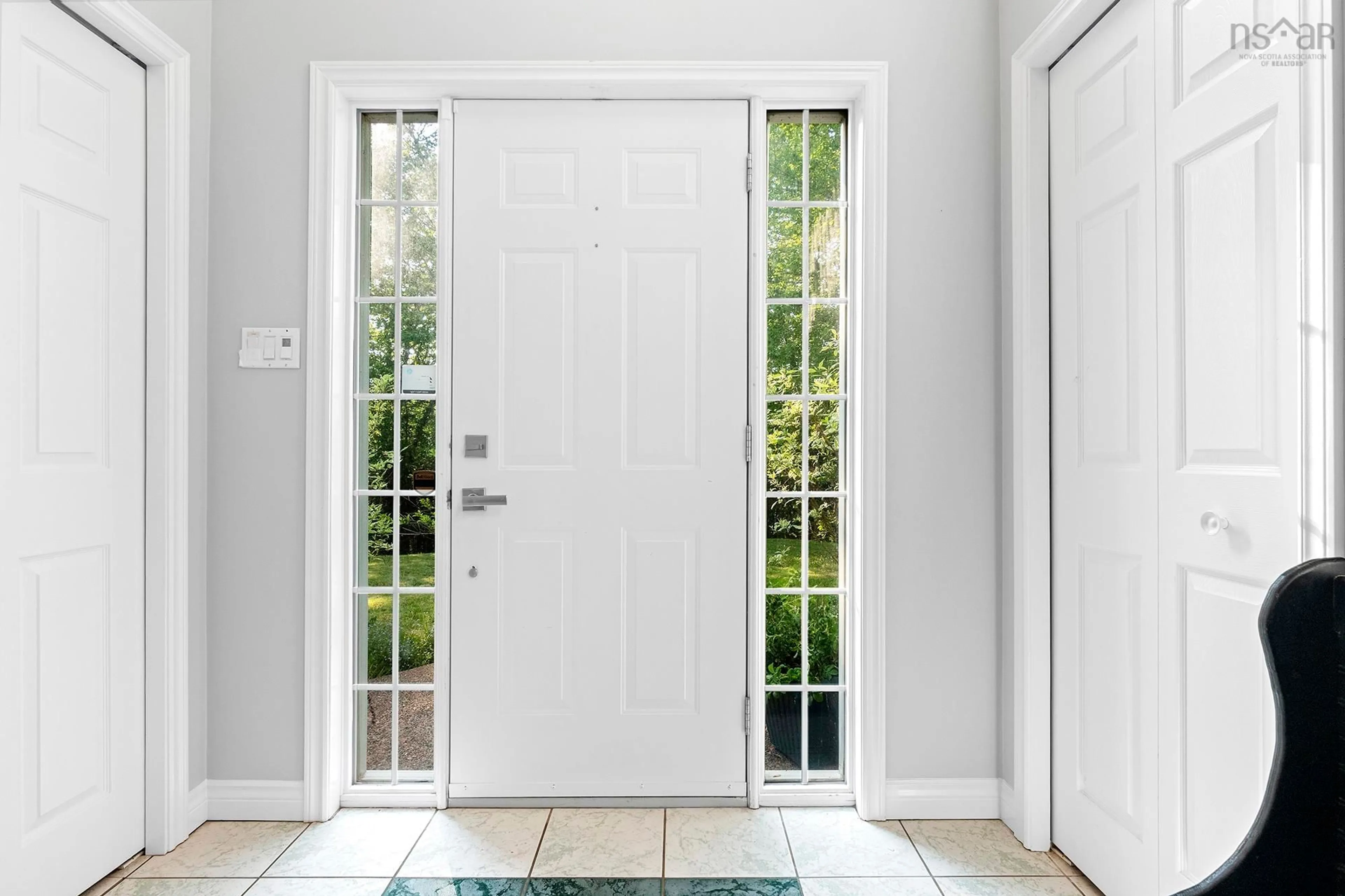 Indoor entryway for 15 Brackendale Lane, Beaver Bank Nova Scotia B4G 1B6