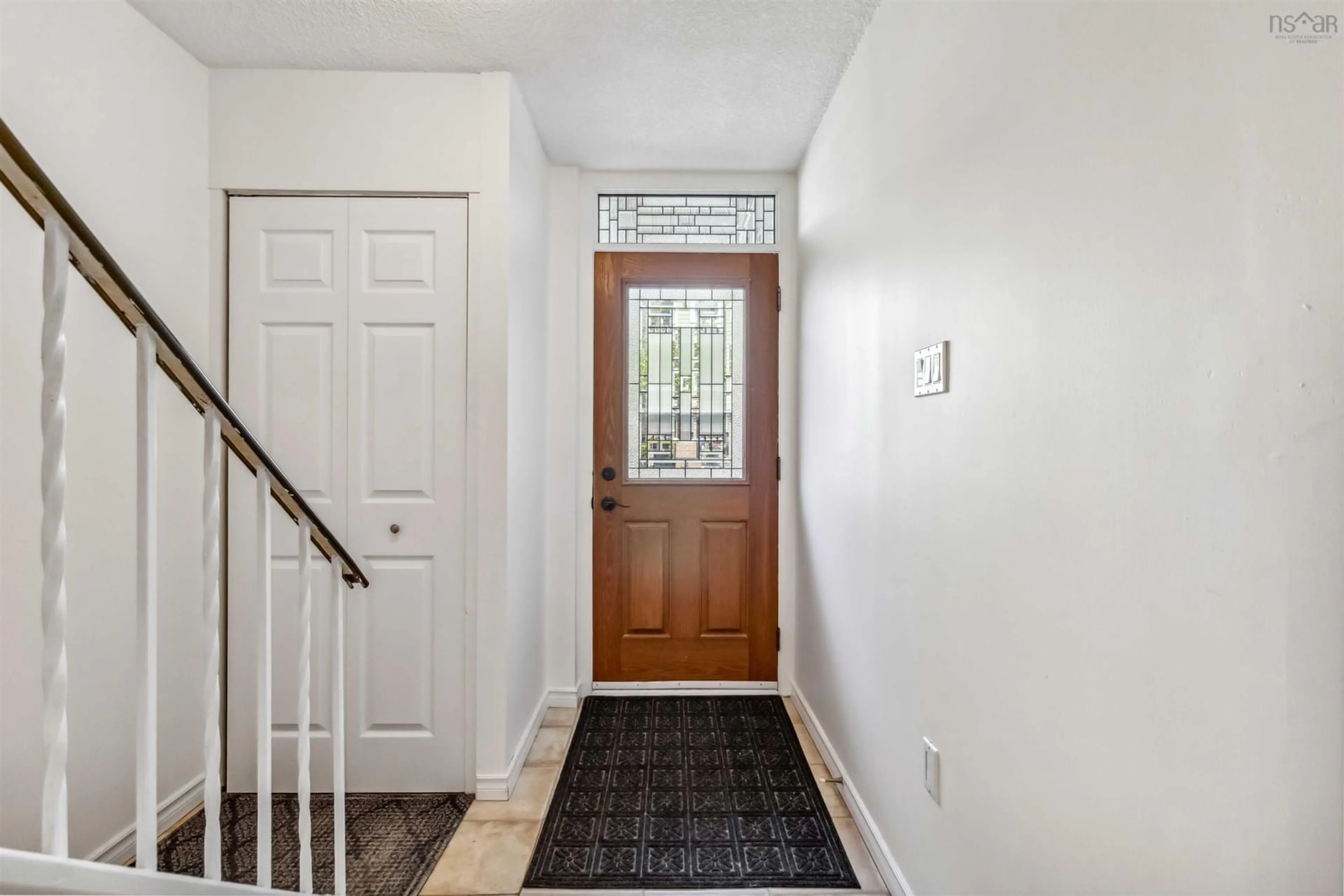 Indoor entryway for 5546 Stoneham Crt, Halifax Nova Scotia B3K 4A5