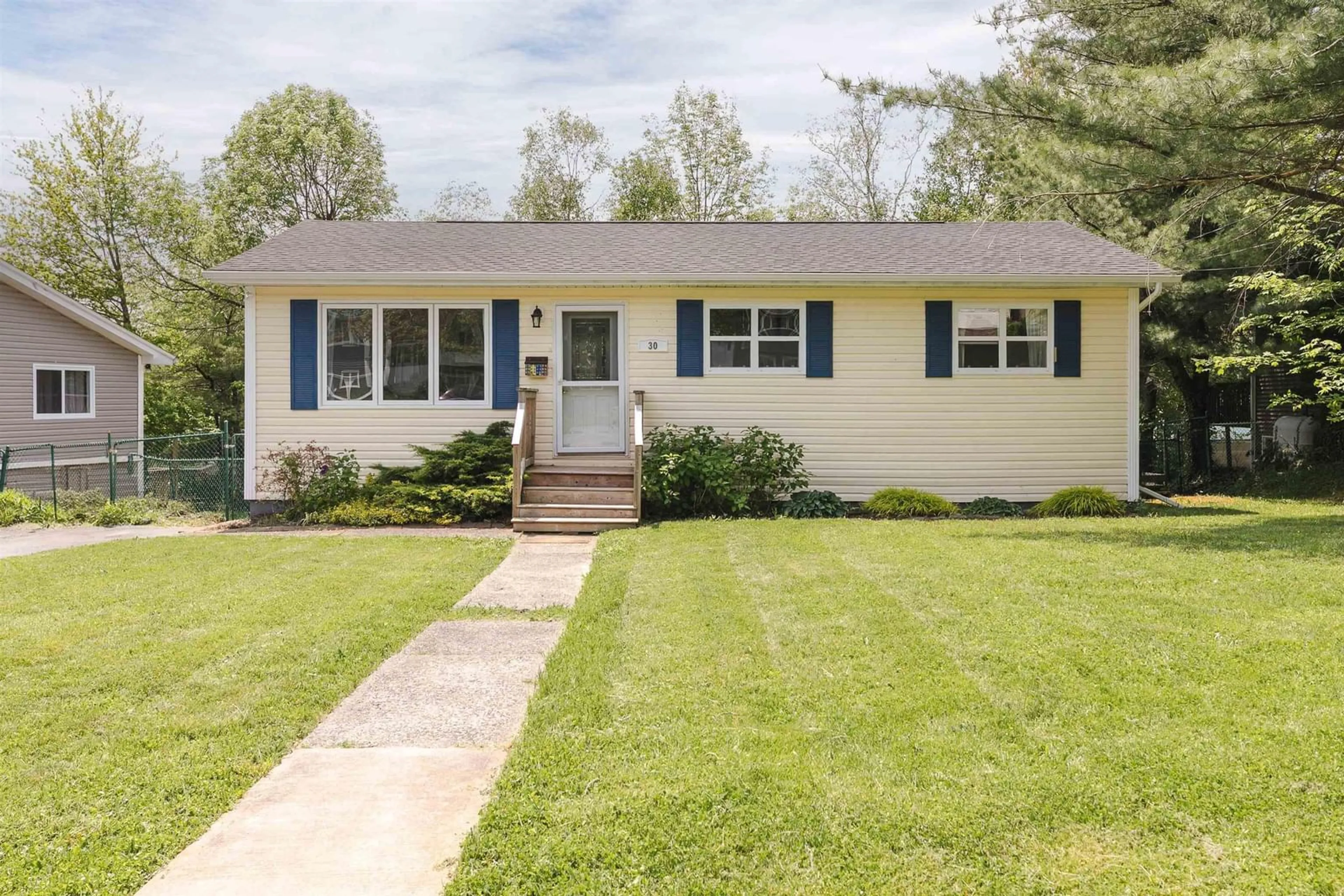 Home with vinyl exterior material, street for 30 Queens Crt, Lower Sackville Nova Scotia B4C 2Z7